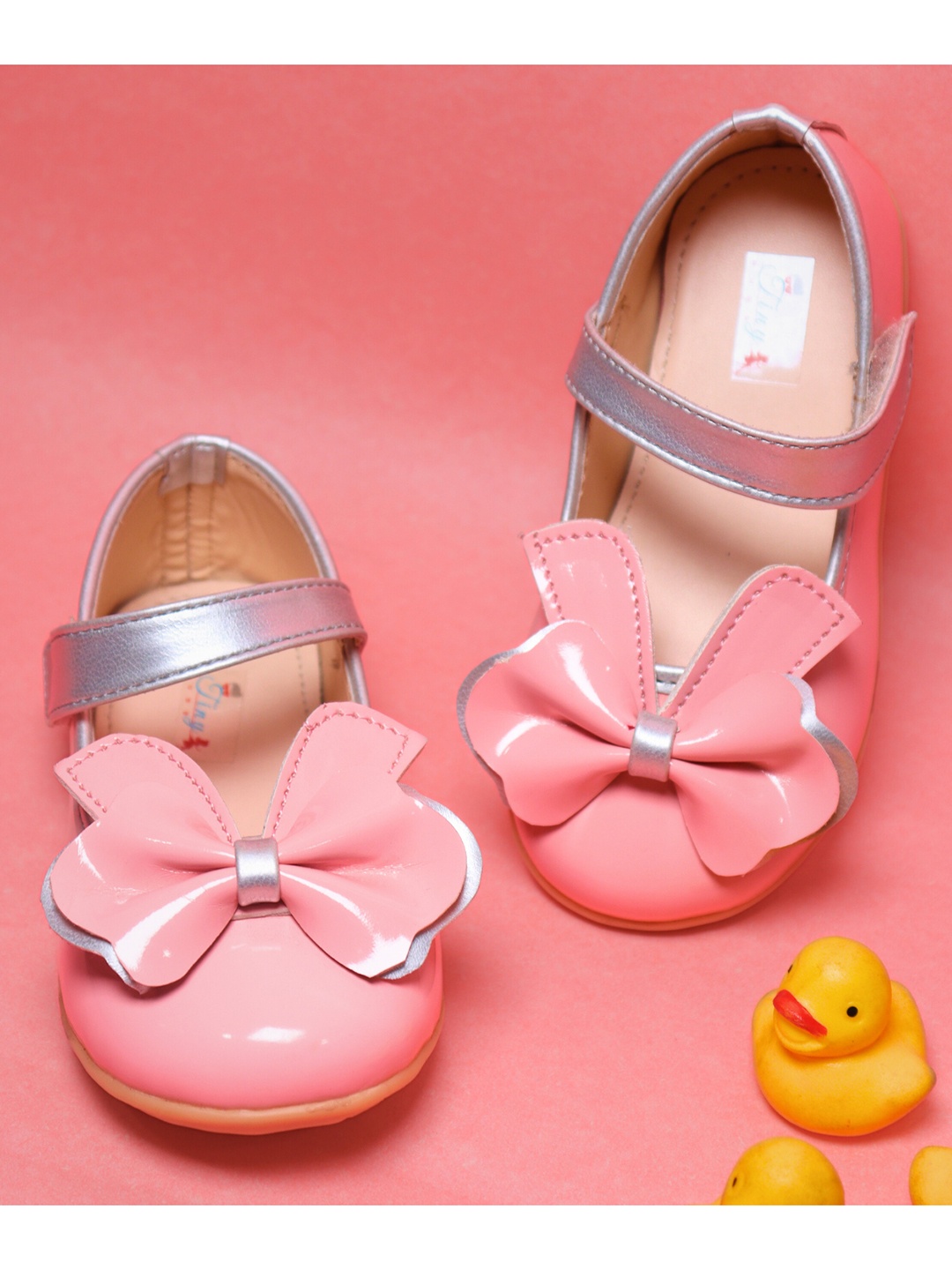 

Tiny Bugs Girls Round Toe Ballerinas with Bows Flats, Pink