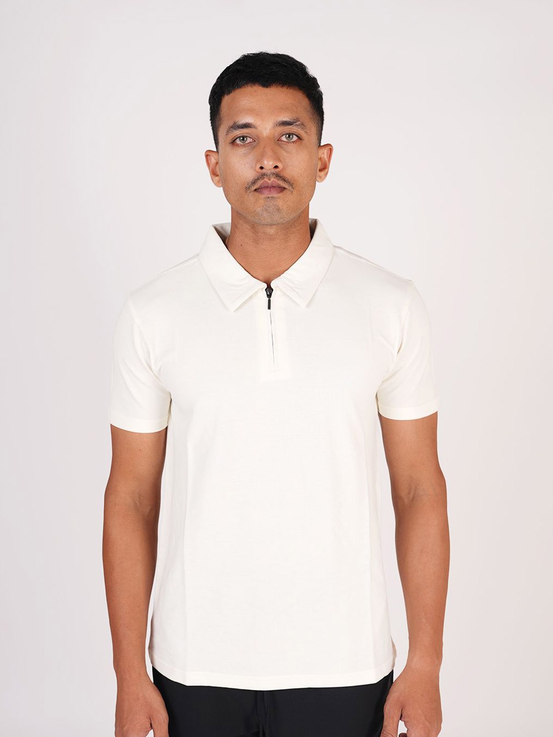 

MONKSTORY Men Solid Polo Collar T-shirt, Off white