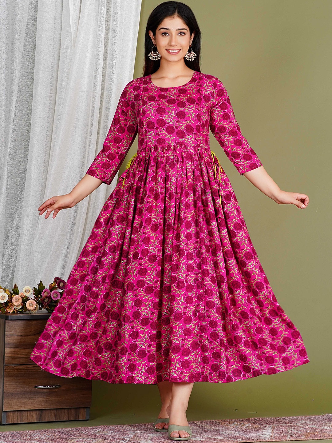

Gujari Floral Printed Maternity Anarkali Kurta, Pink