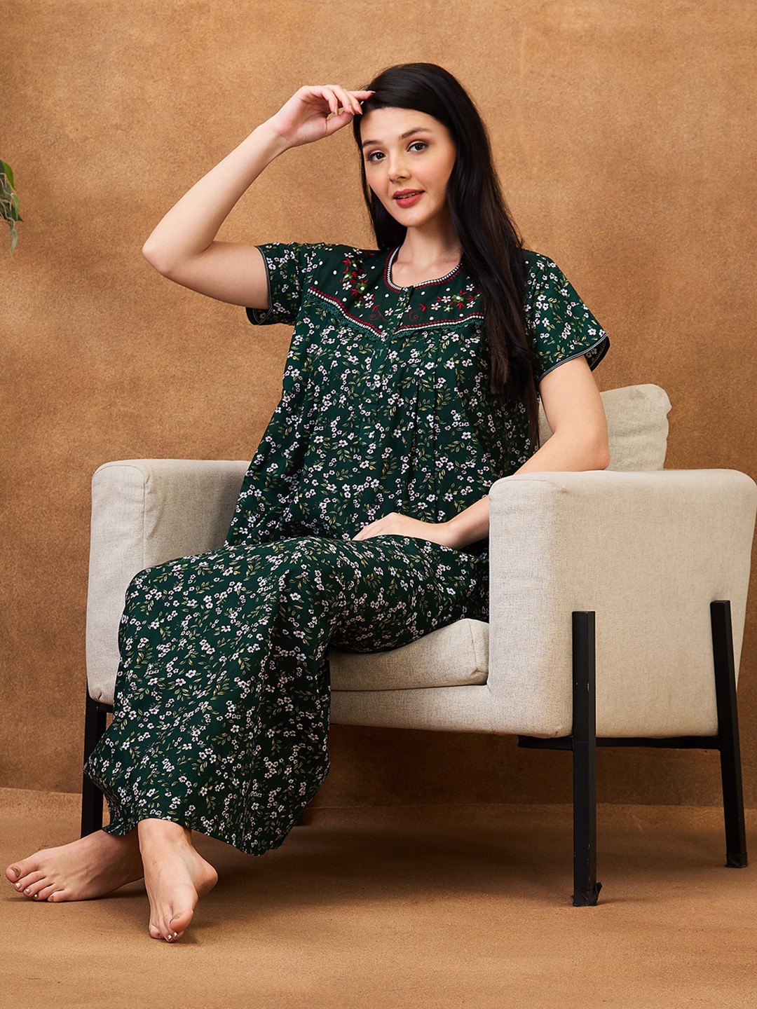 

AV2 Printed Pure Cotton Maxi Nightdress, Green