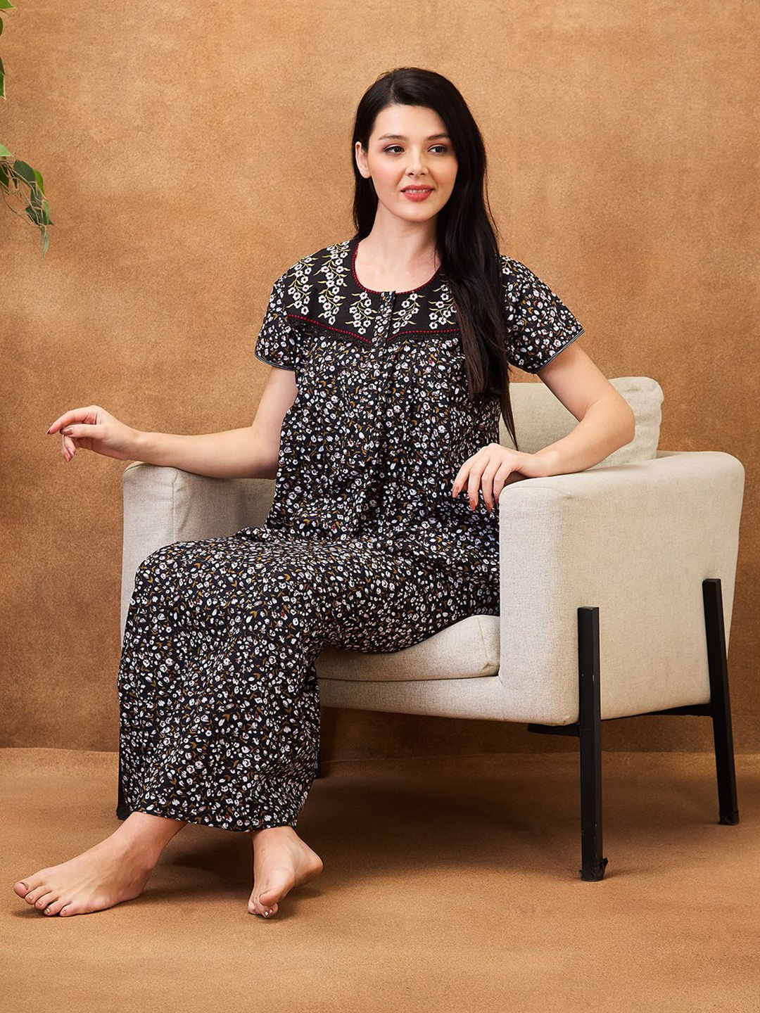 

AV2 Printed Pure Cotton Maxi Nightdress, Black