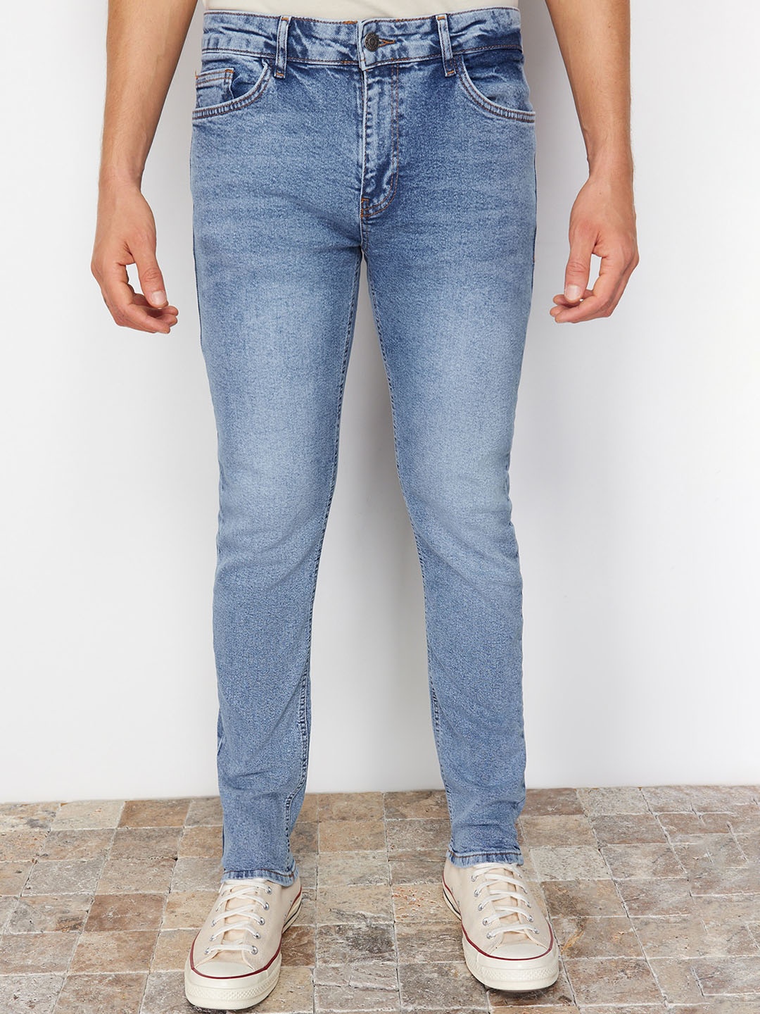 

Trendyol Men Clean Look Heavy Fade Jeans, Blue