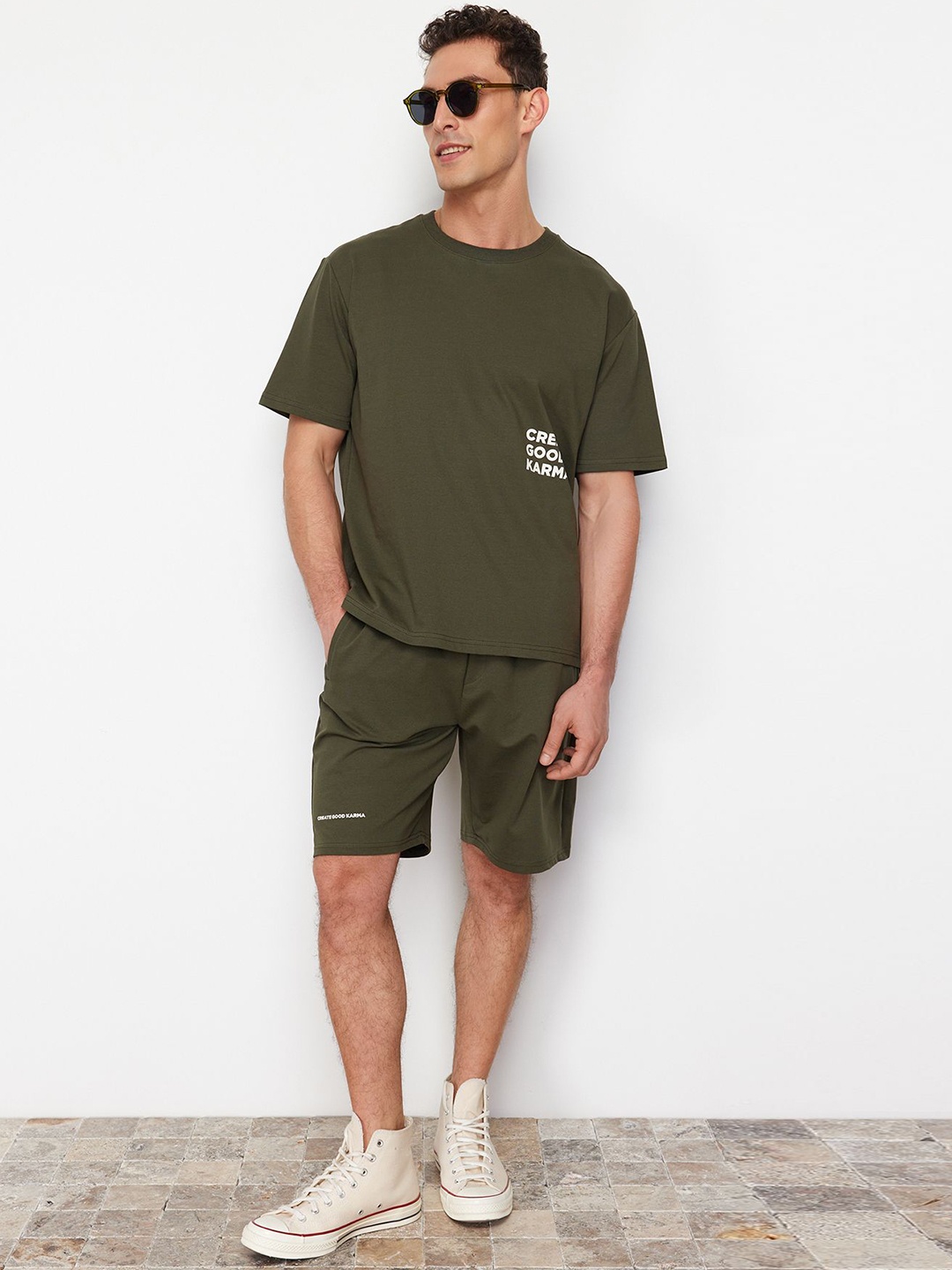 

Trendyol Round Neck Night suit, Na