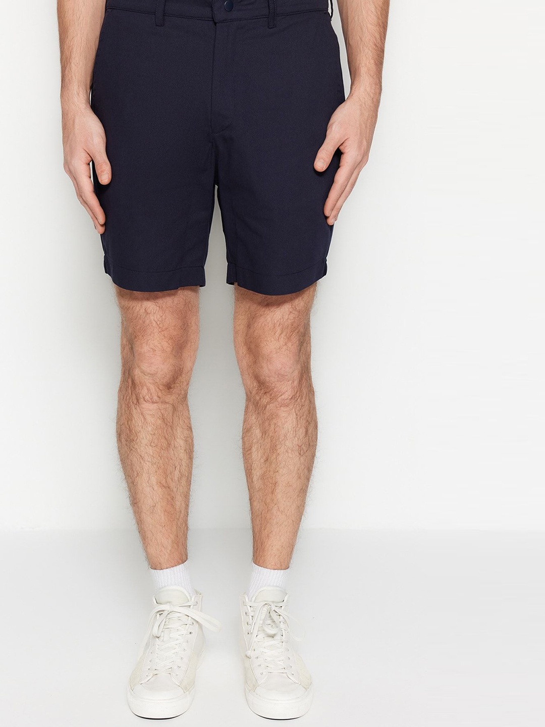 

Trendyol Men Mid-Rise Pure Cotton Regular Shorts, Navy blue