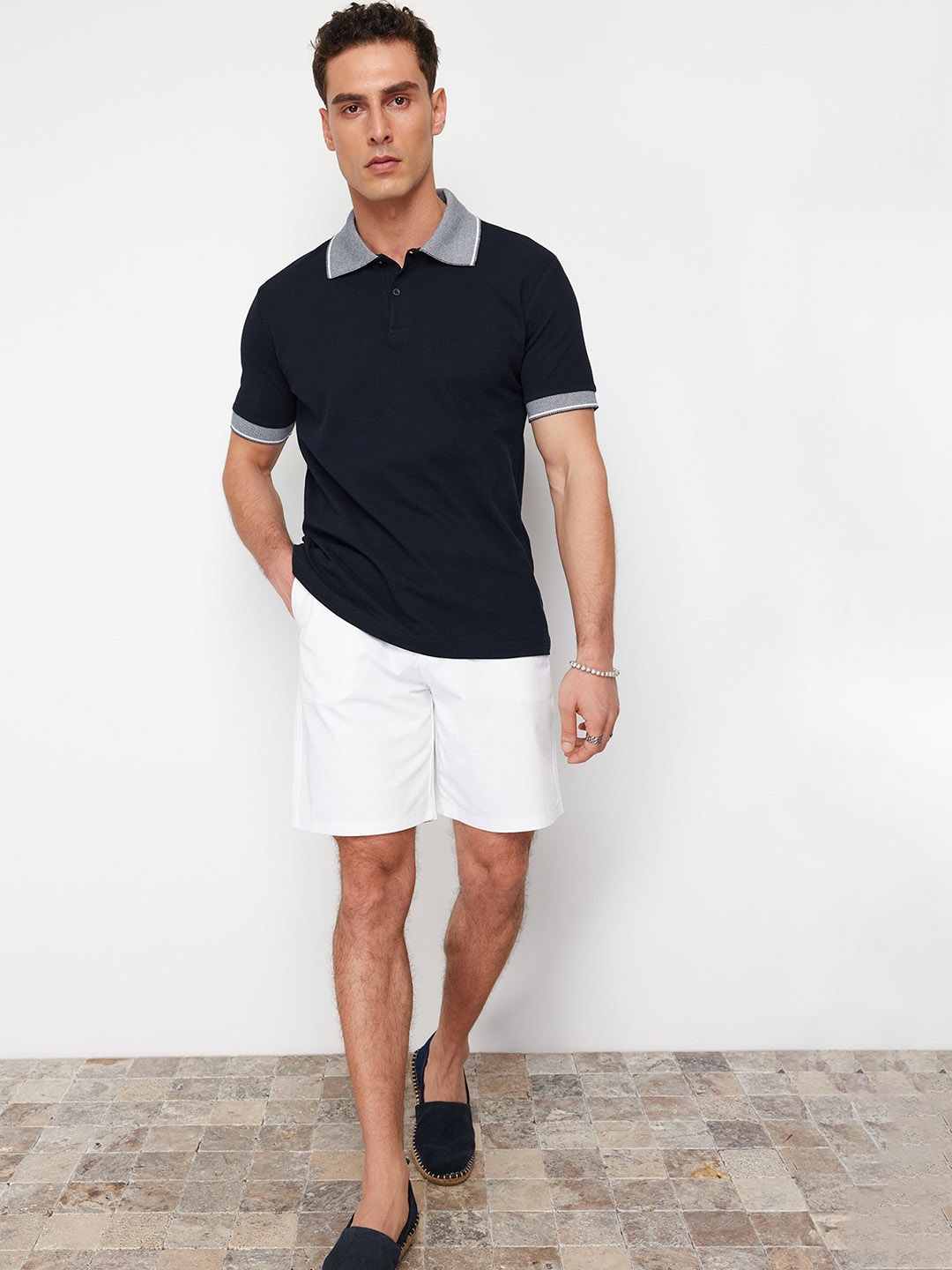 

Trendyol Men Mid-Rise Pure Cotton Shorts, White