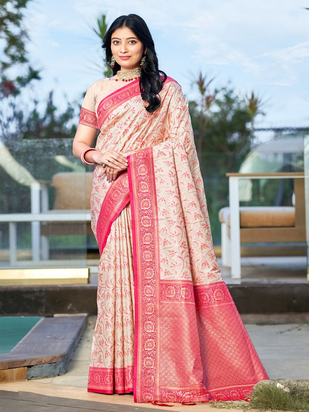 

SANGAM PRINTS Woven Design Zari Tussar Saree, Pink