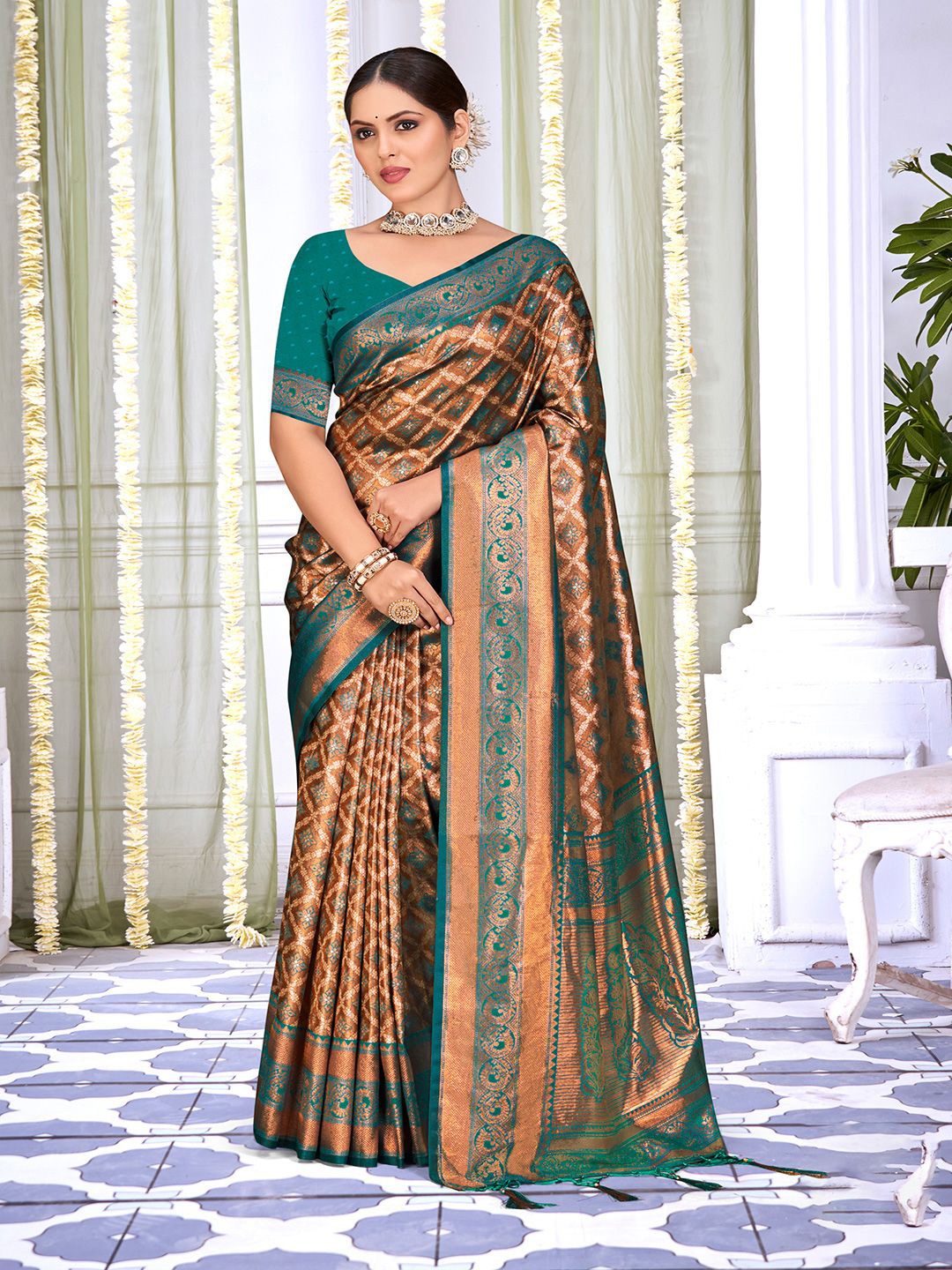 

SANGAM PRINTS Woven Design Zari Tussar Saree, Sea green