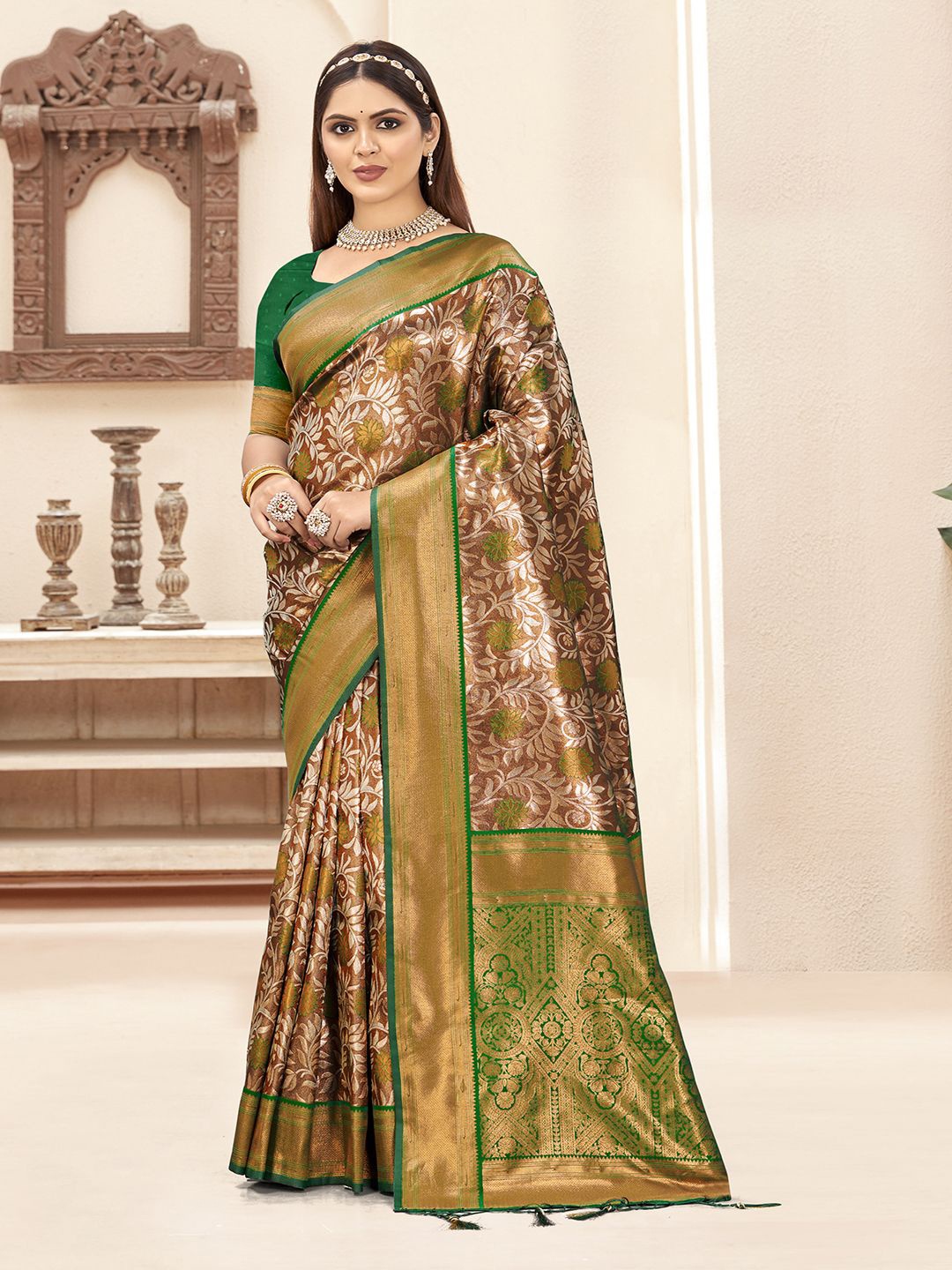 

SANGAM PRINTS Woven Design Zari Silk Blend Tussar Saree, Green