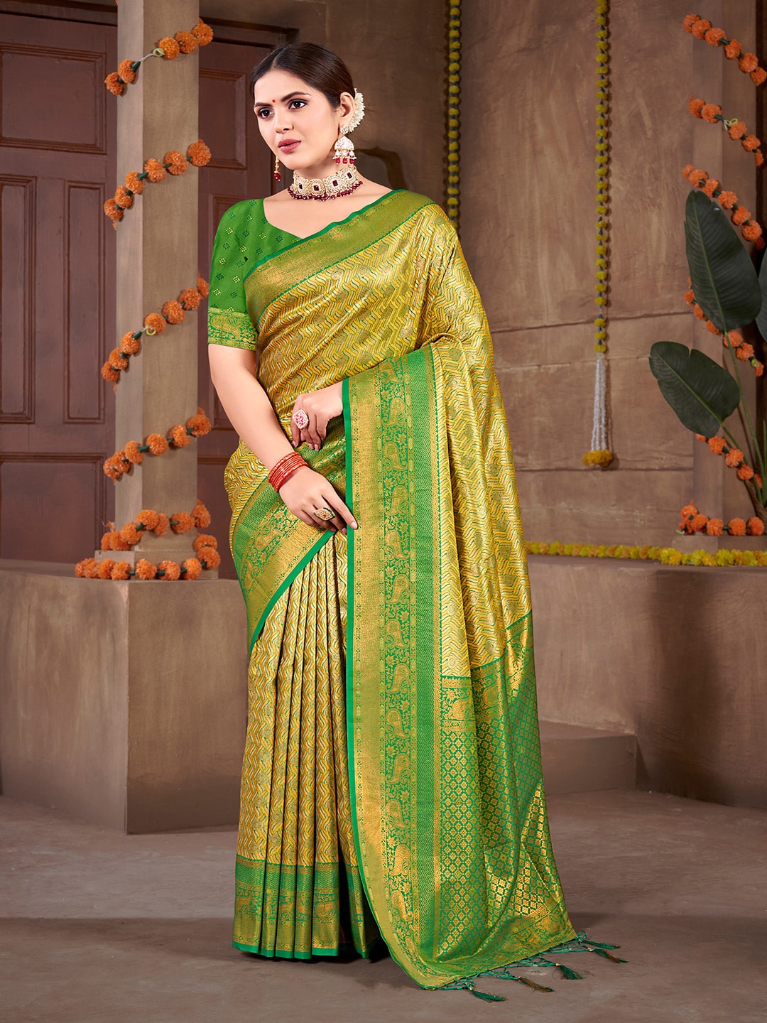 

SANGAM PRINTS Woven Design Zari Tussar Saree, Yellow
