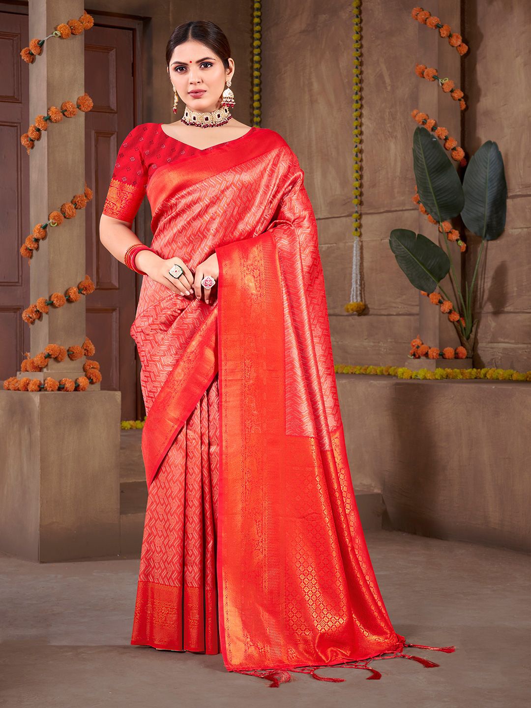

SANGAM PRINTS Woven Design Zari Silk Blend Tussar Saree, Red