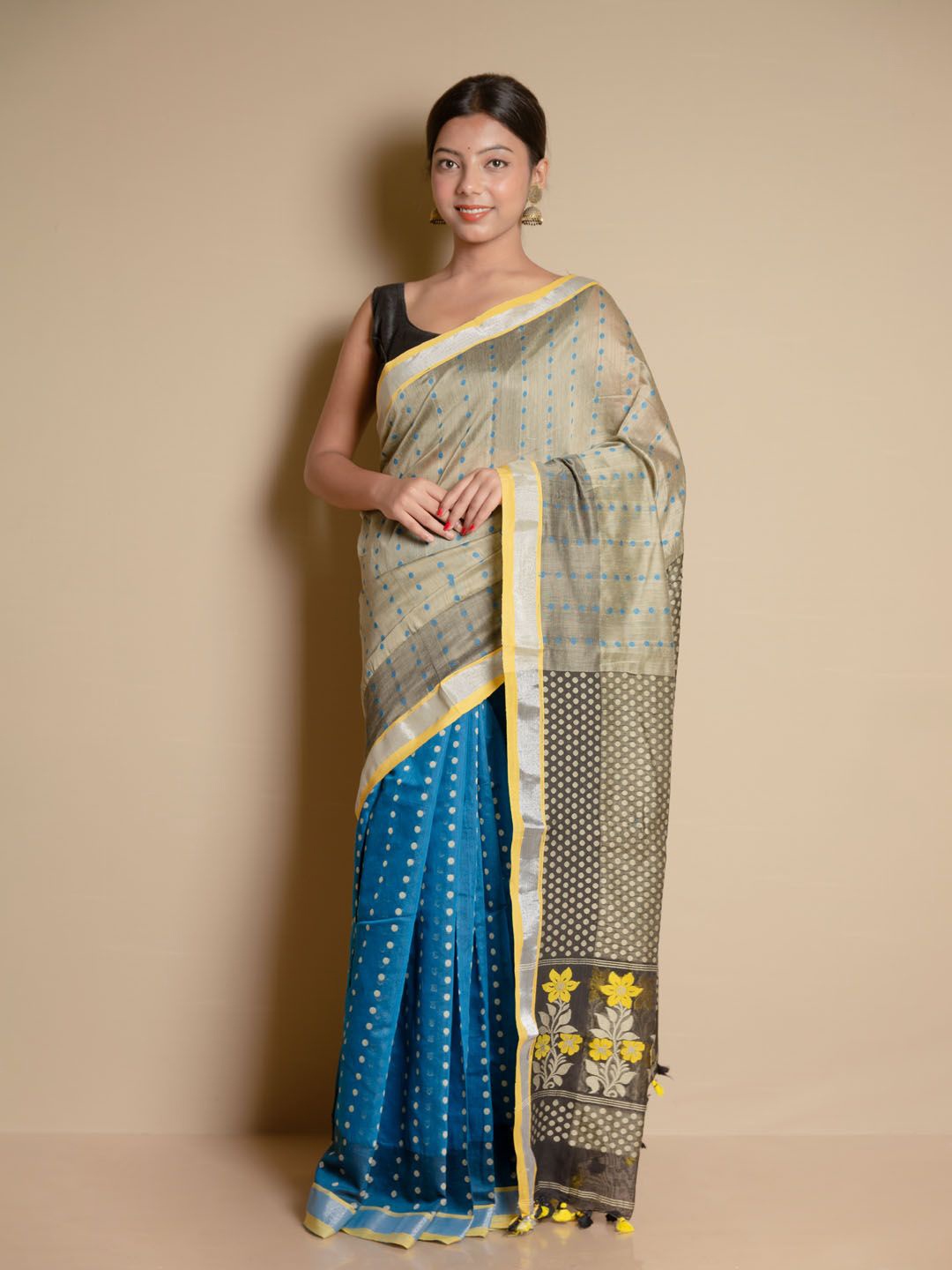 

SARIKA Woven Design Zari Saree, Blue