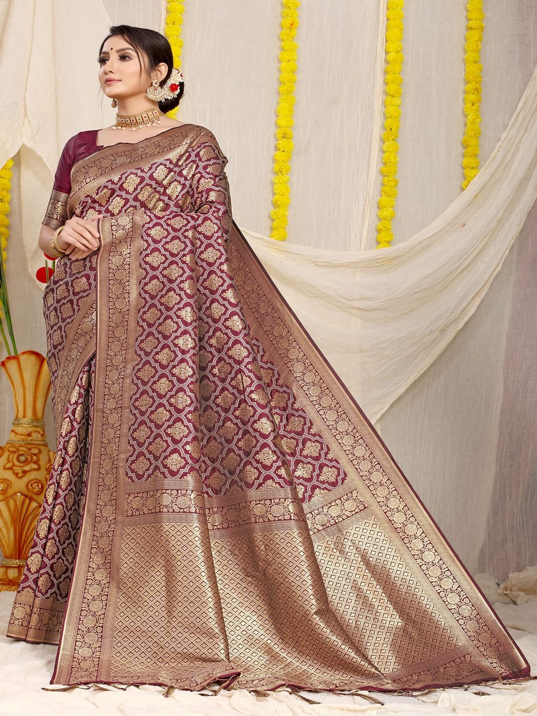 

SGF11 Woven Design Zari Kanjeevaram Saree, Maroon