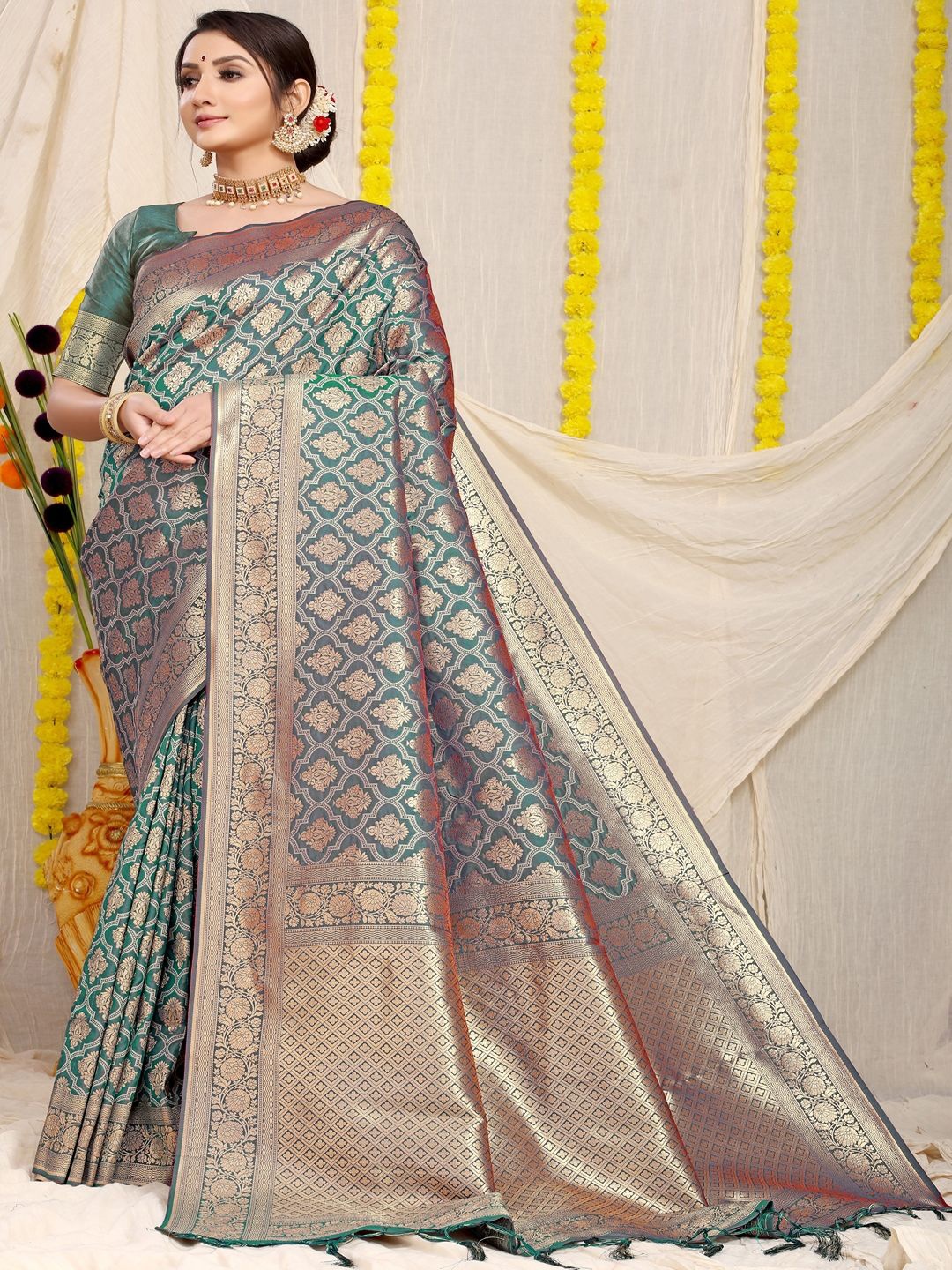 

SGF11 Woven Design Zari Kanjeevaram Saree, Teal