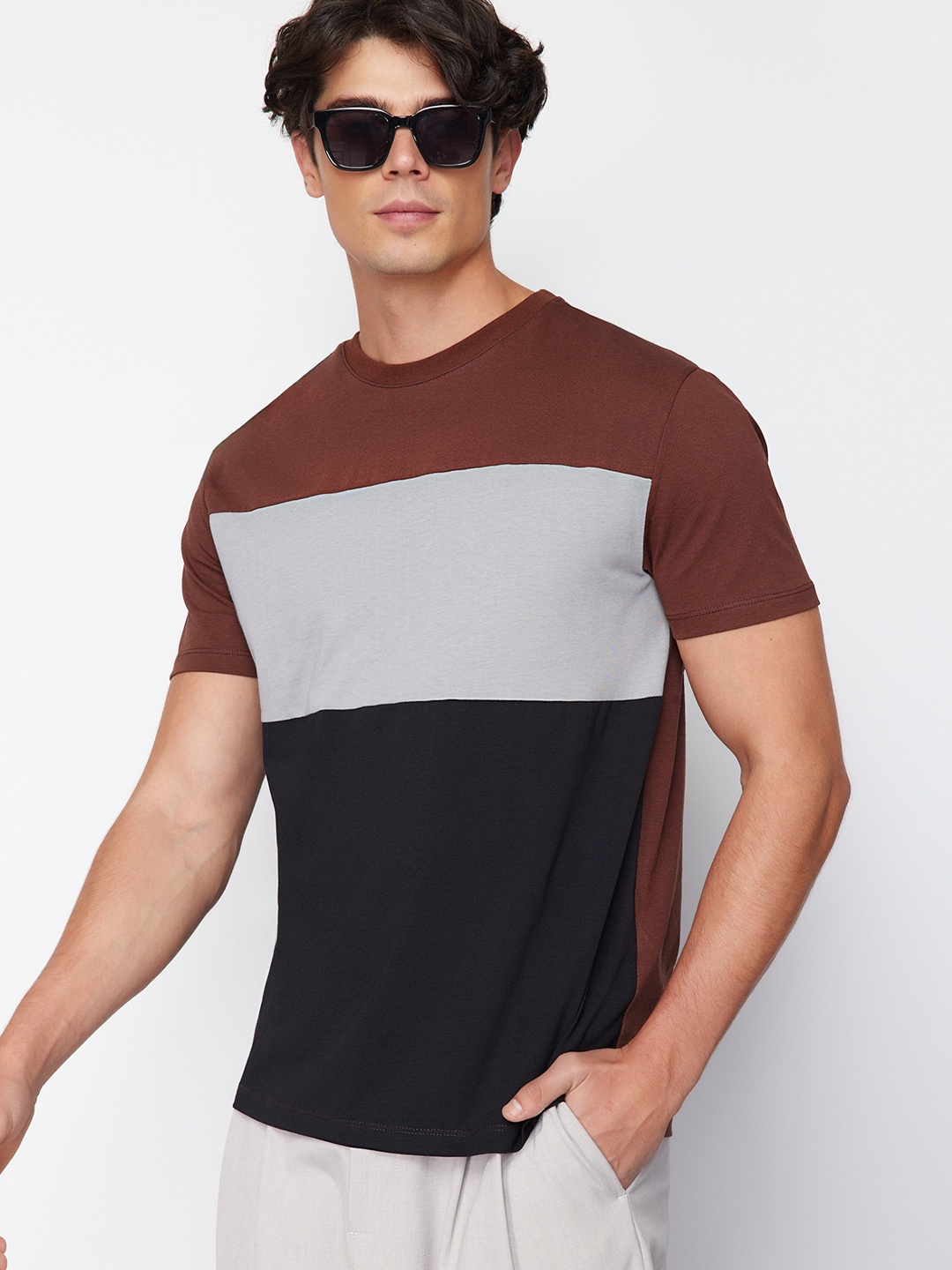 

Trendyol Men Colourblocked Round Neck T-shirt, Multi