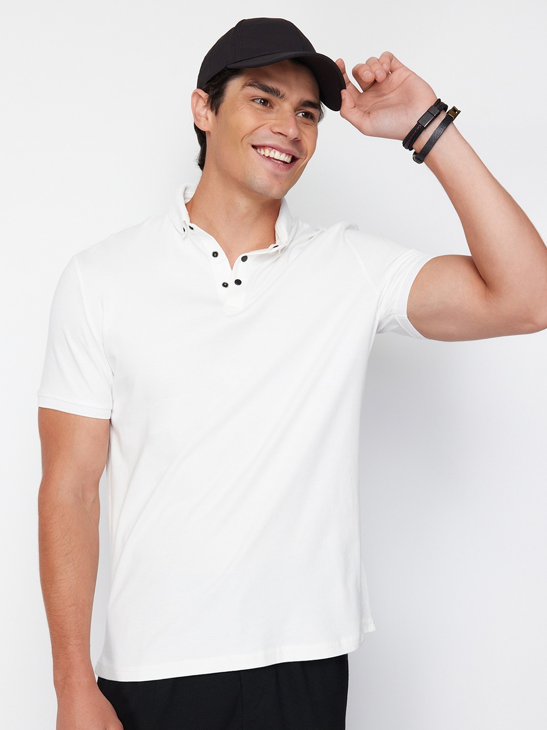 

Trendyol Men Solid Mandarin Collar T-shirt, White