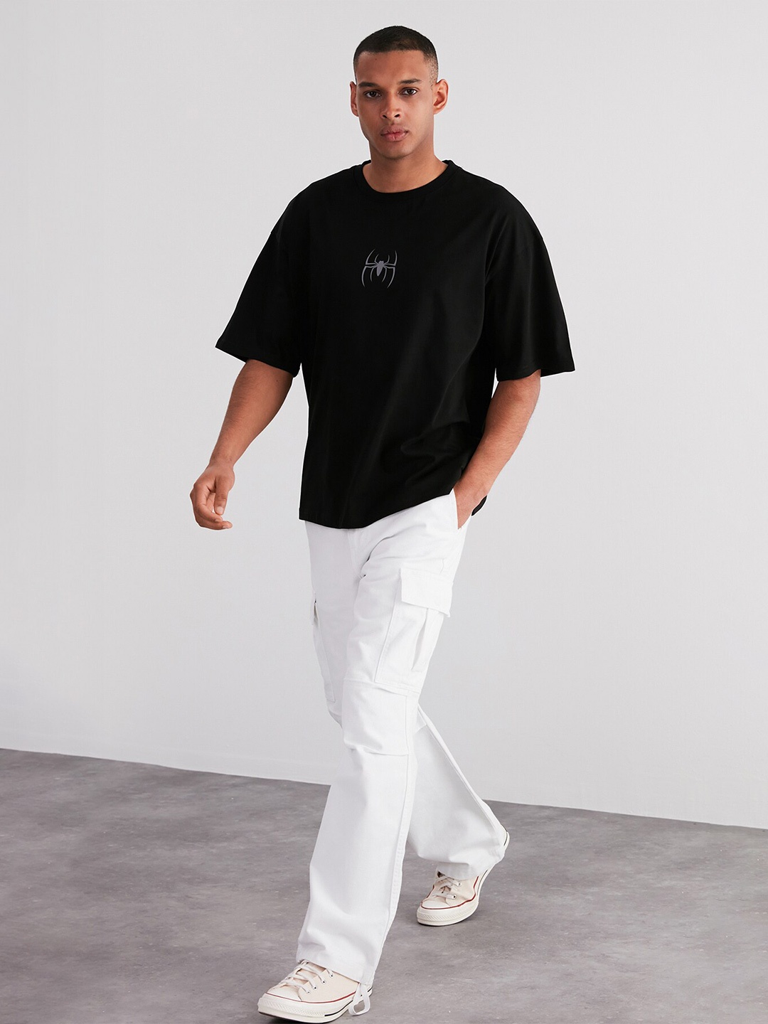 

Trendyol Round Neck Cotton T-shirt, Black