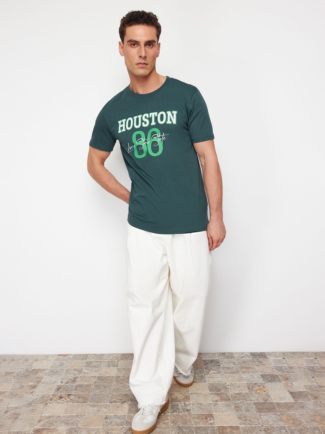 

Trendyol Men Typography Printed Round Neck T-shirt, Green
