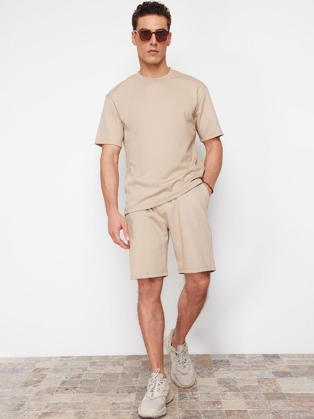 

Trendyol Men Solid Round Neck T-shirt, Beige