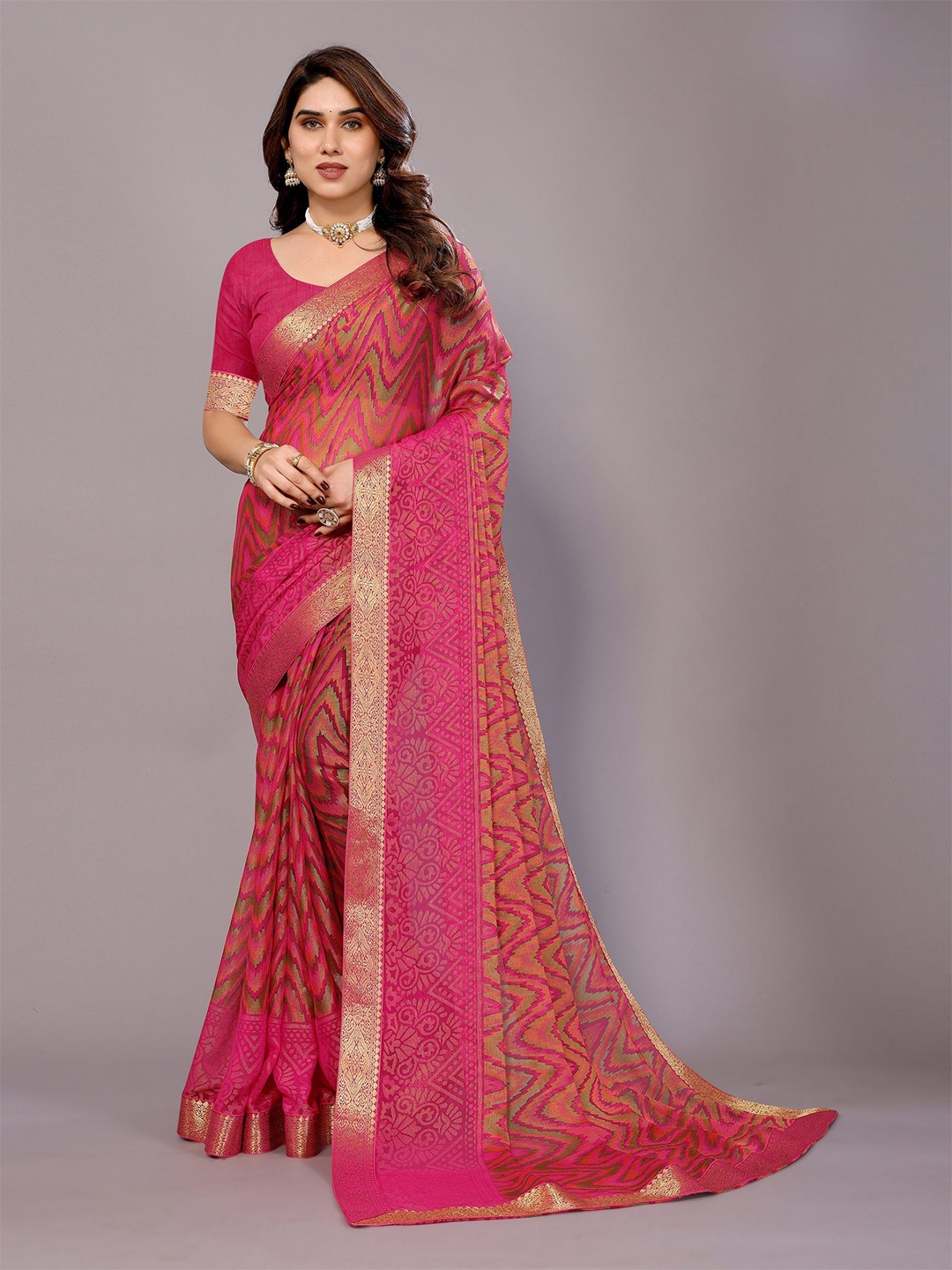 

EMV Floral Printed Chiffon Saree, Pink