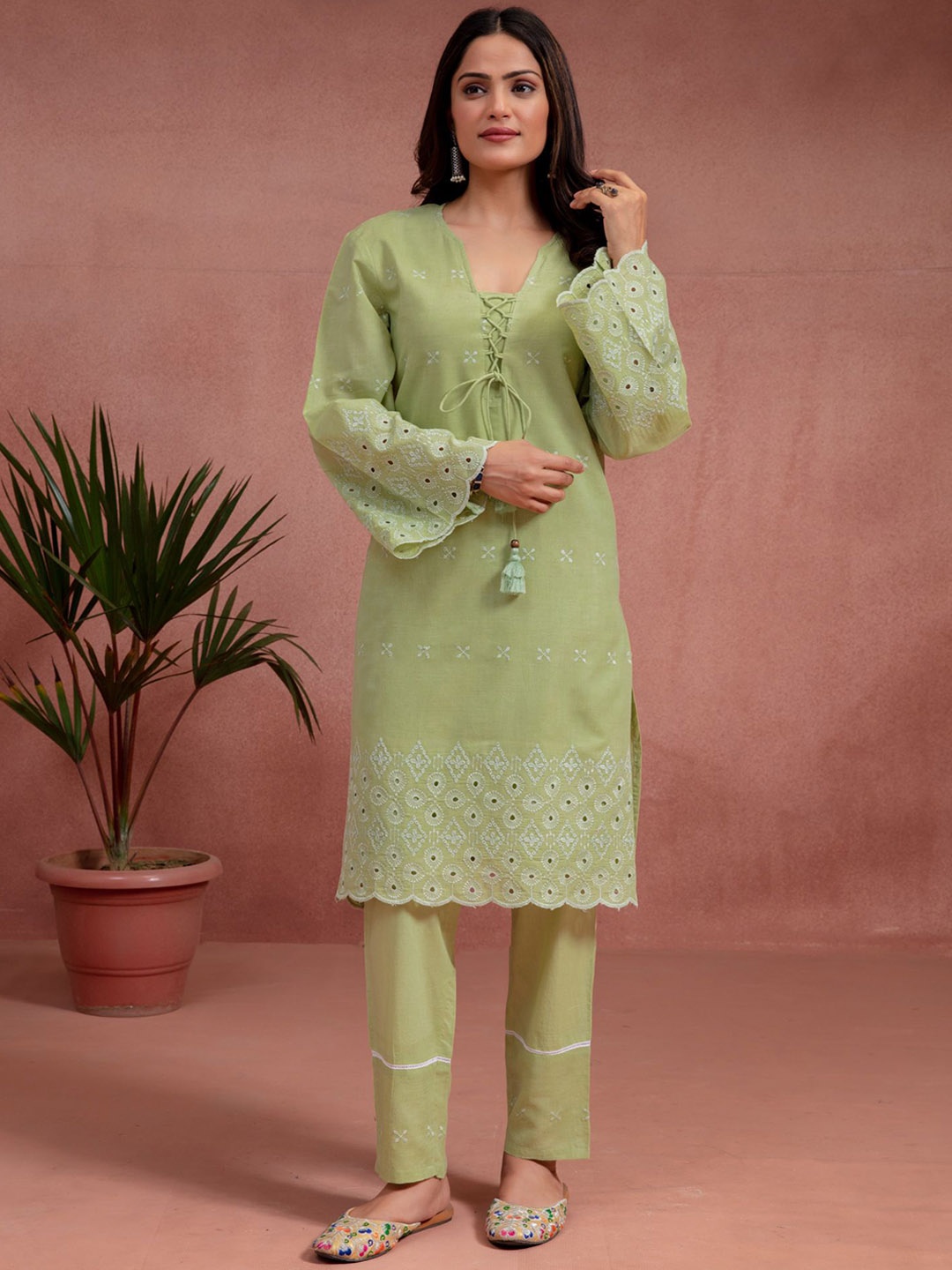 

KASYA Ethnic Embroidered V-Neck Pure Cotton Tunic With Trousers, Green