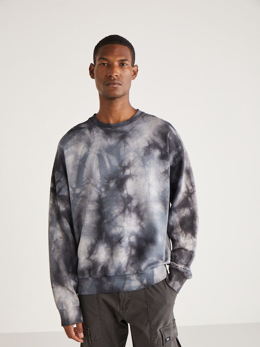 

GRIMELANGE Tie & Dye Printed Round Neck Pullover Sweatshirt, Grey