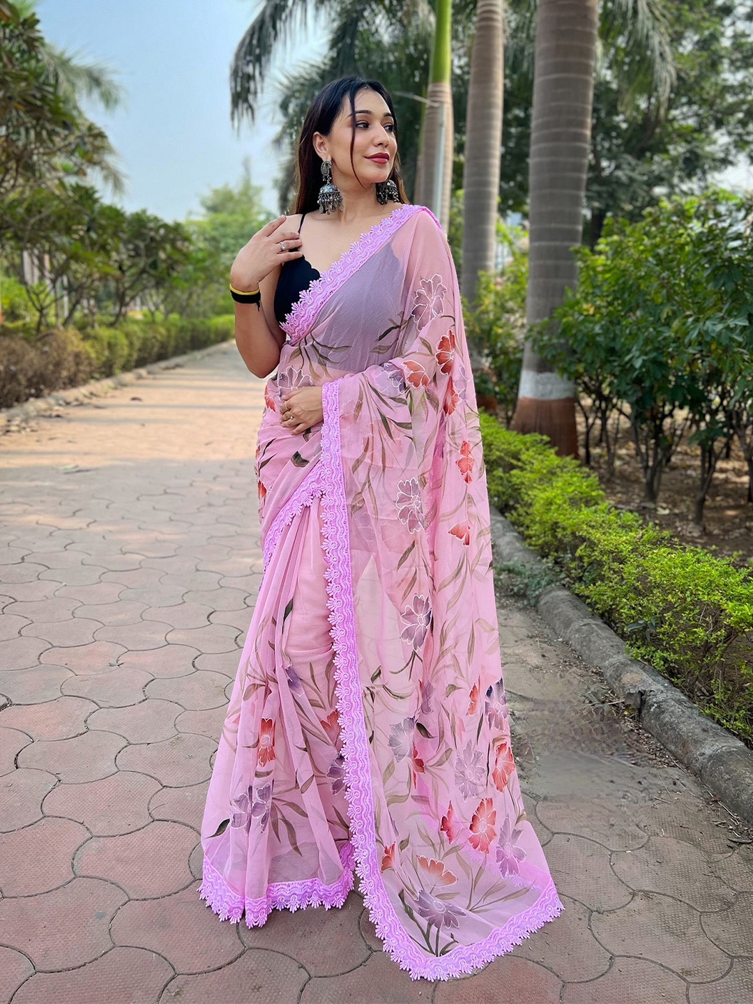 

elora Floral Pure Georgette Saree, Pink