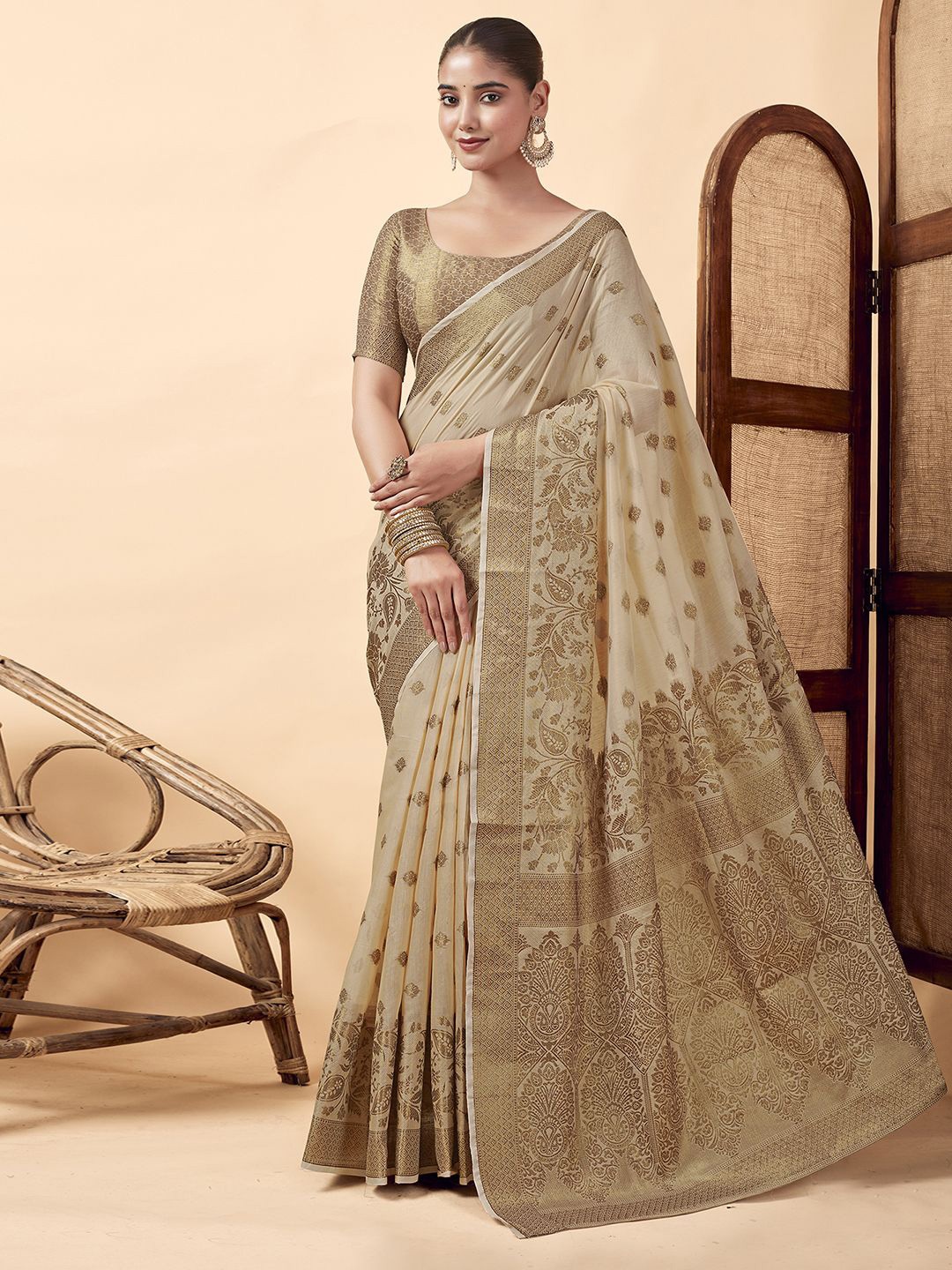 

KALINI Woven Design Zari Banarasi Saree, Beige