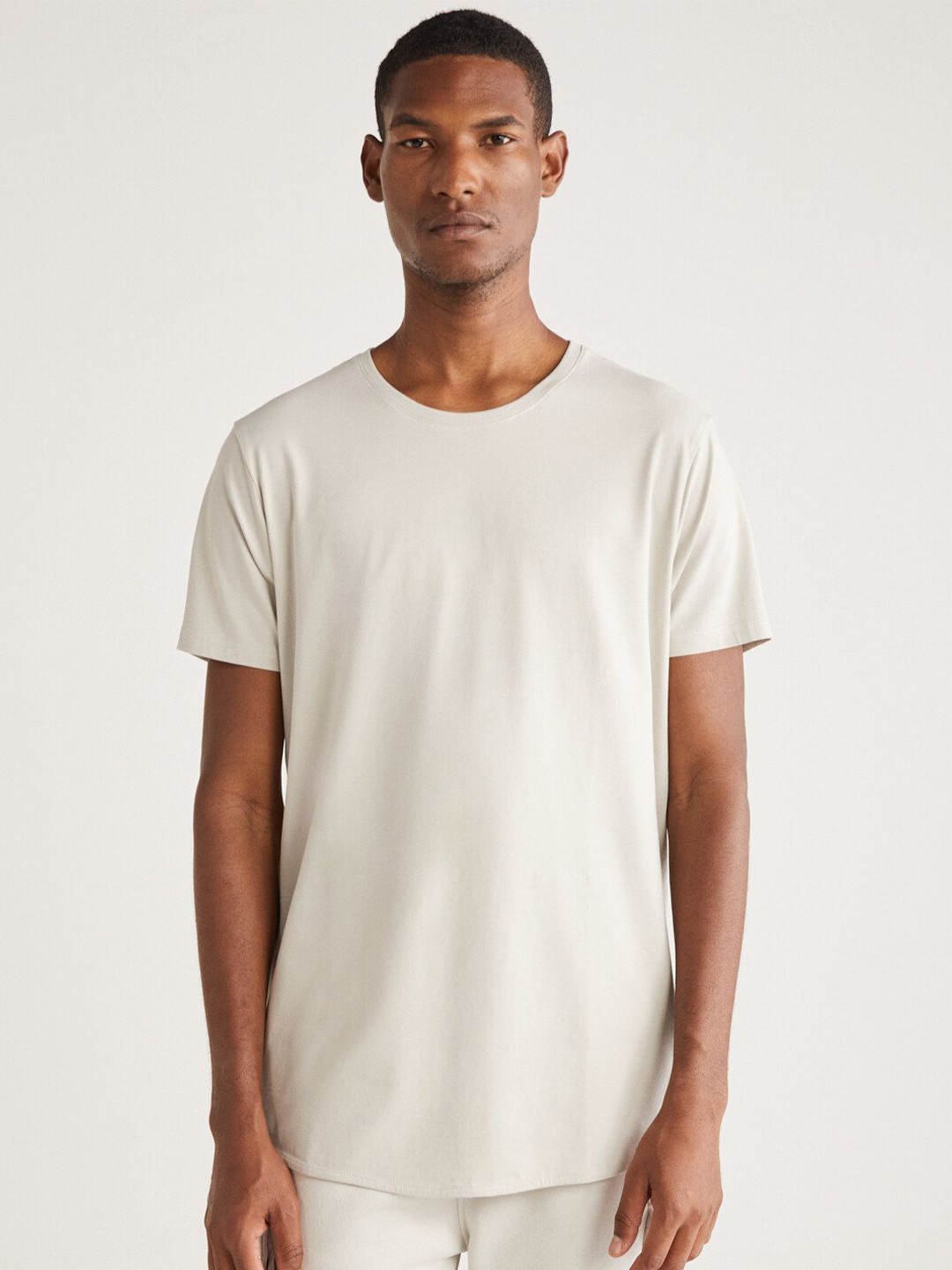 

GRIMELANGE Men Round Neck Longline T-shirt, Off white