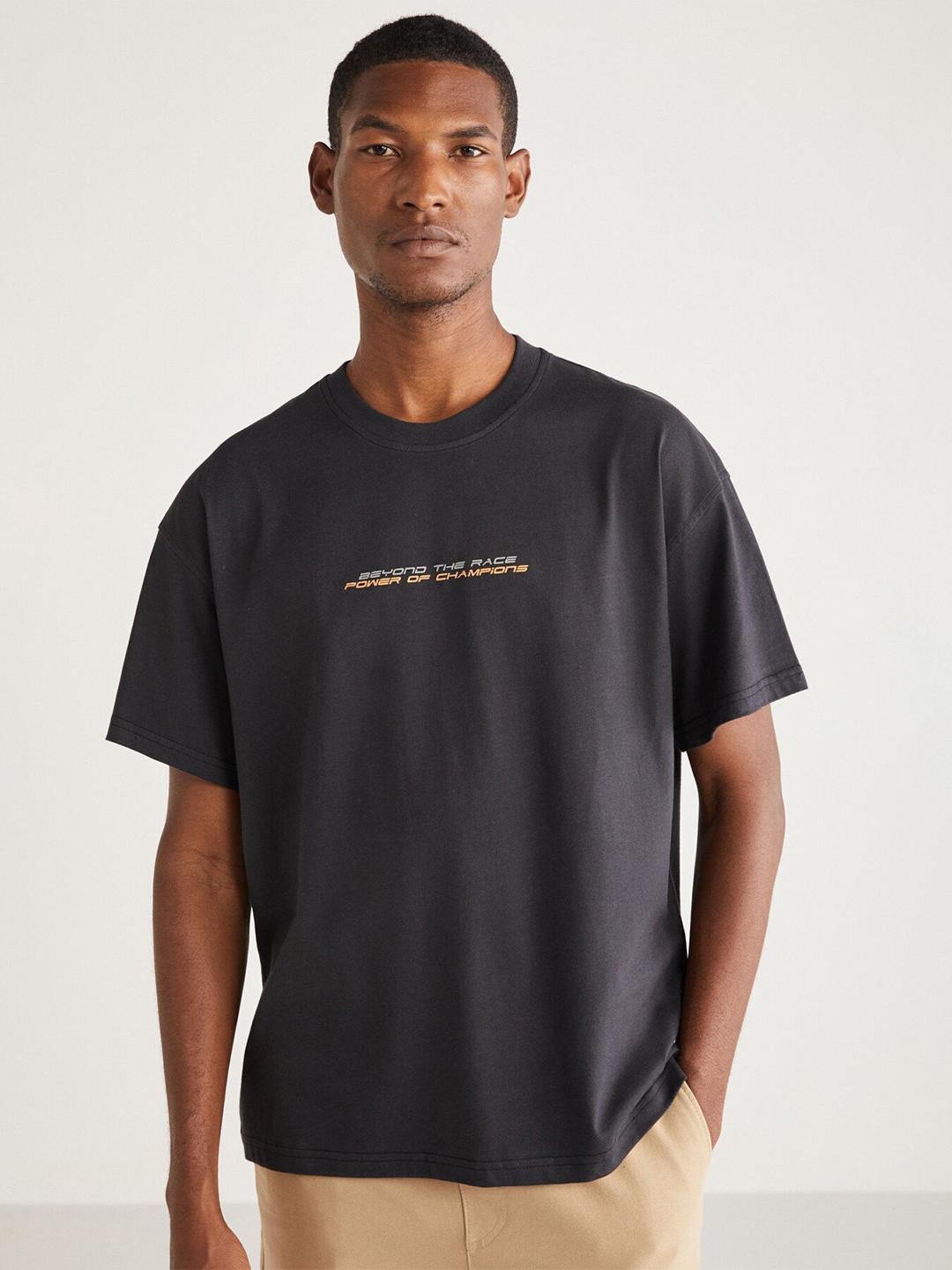

GRIMELANGE Men Typography Printed Pure Cotton Round Neck T-shirt, Black