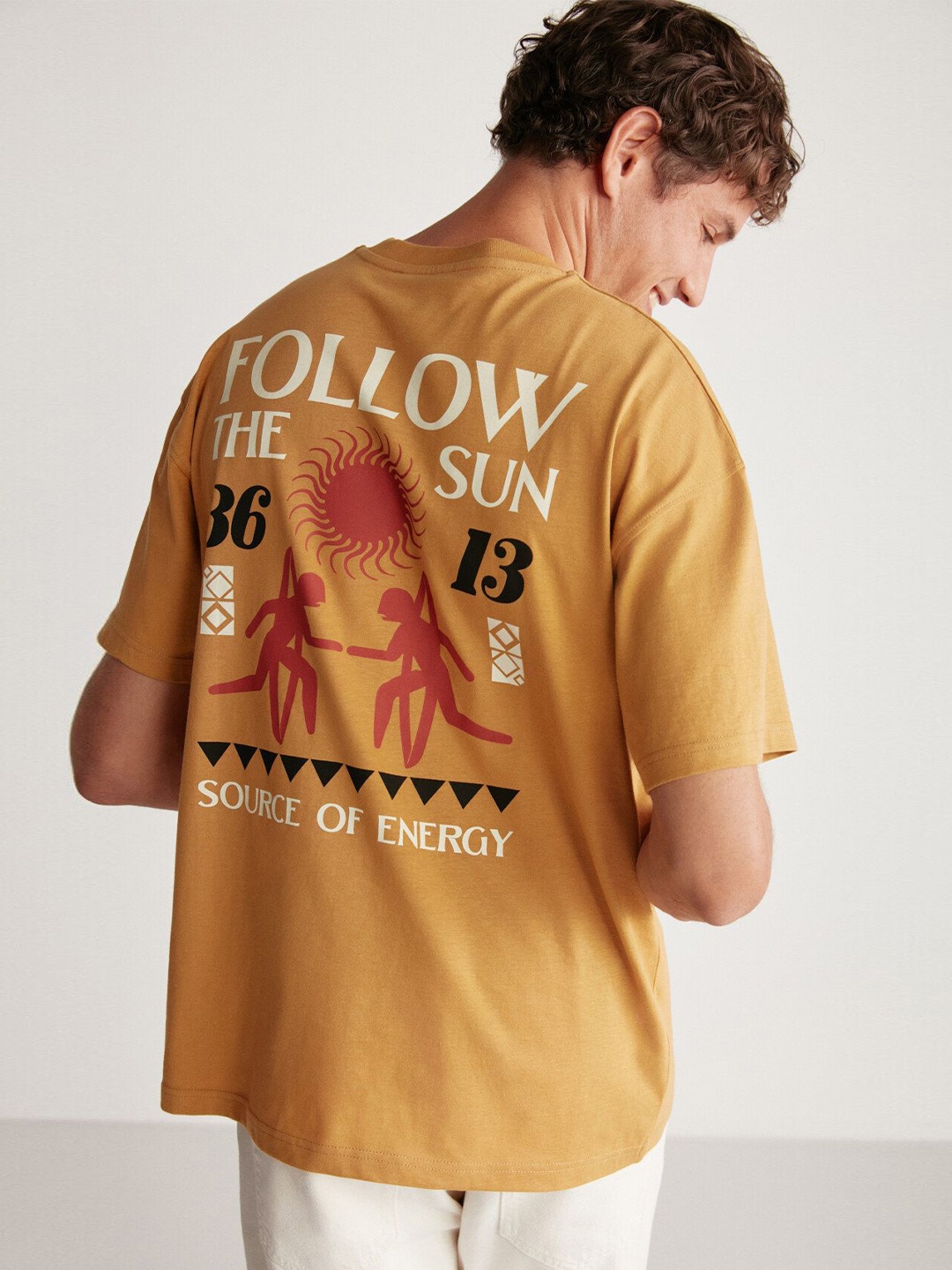 

GRIMELANGE Men Typography Printed Round Neck Raw Edge T-shirt, Yellow