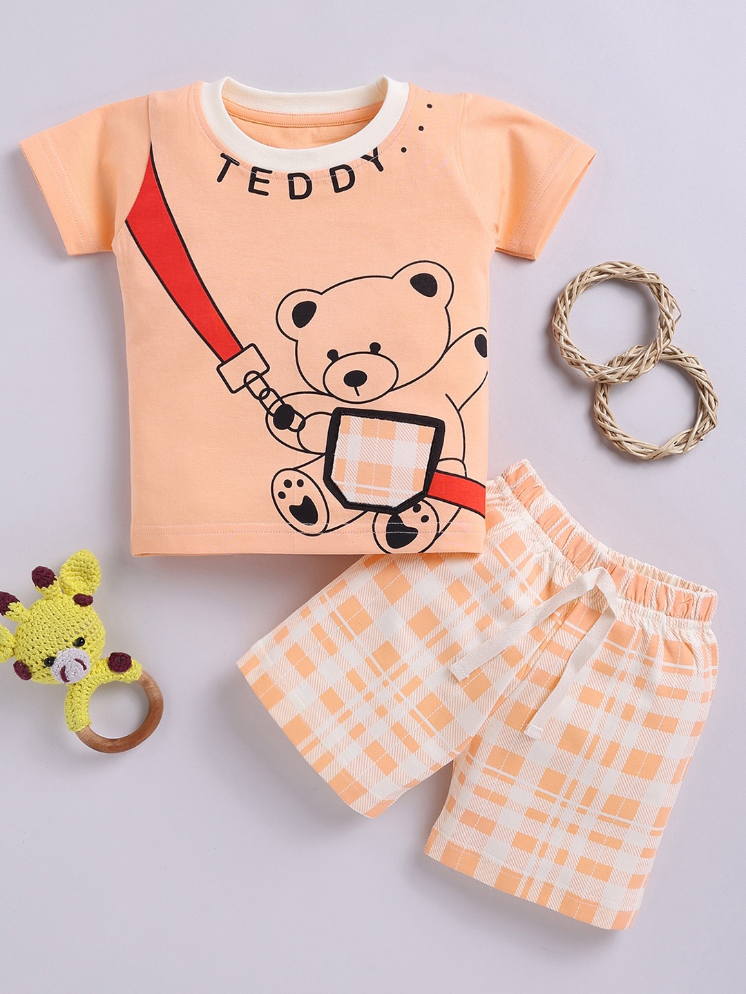 

SmartRAHO Boys Printed T-shirt with Shorts, Peach