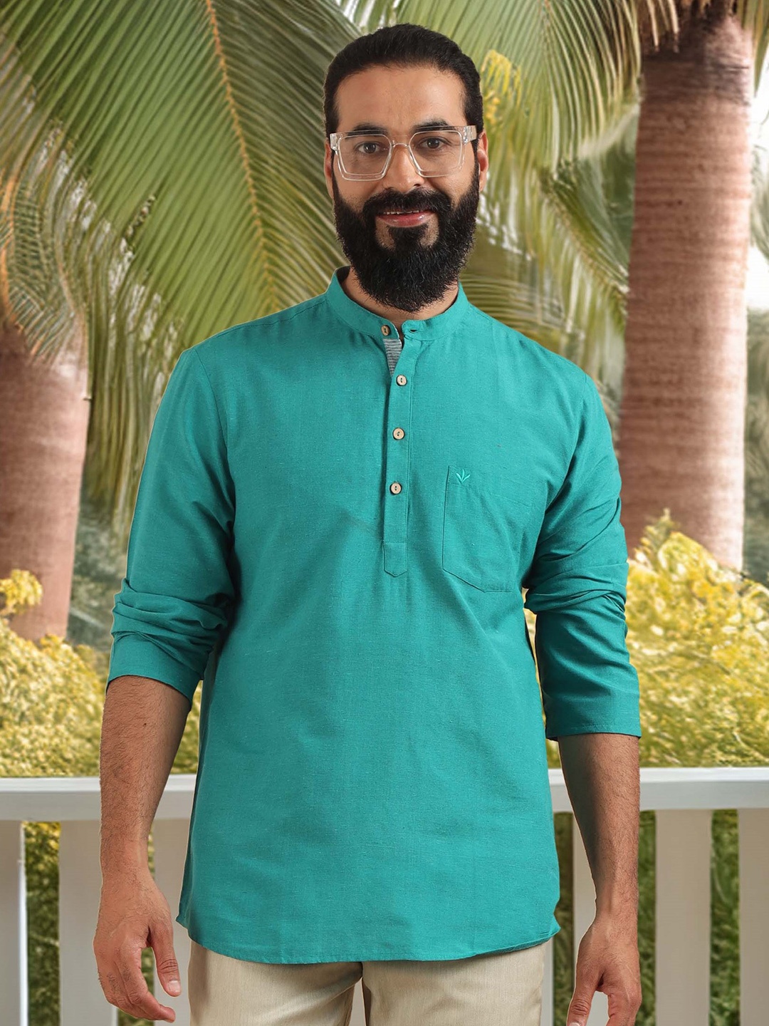 

FILORI Solid Cotton Blend Long Sleeves Short Kurta, Blue