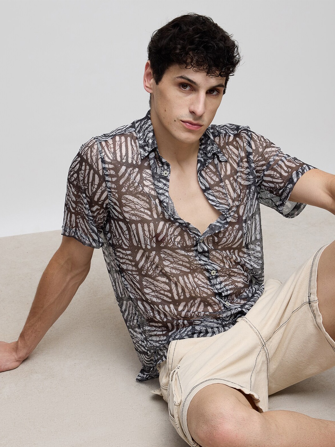 

FREAKINS Printed Spread Collar Casual Shirt, Black