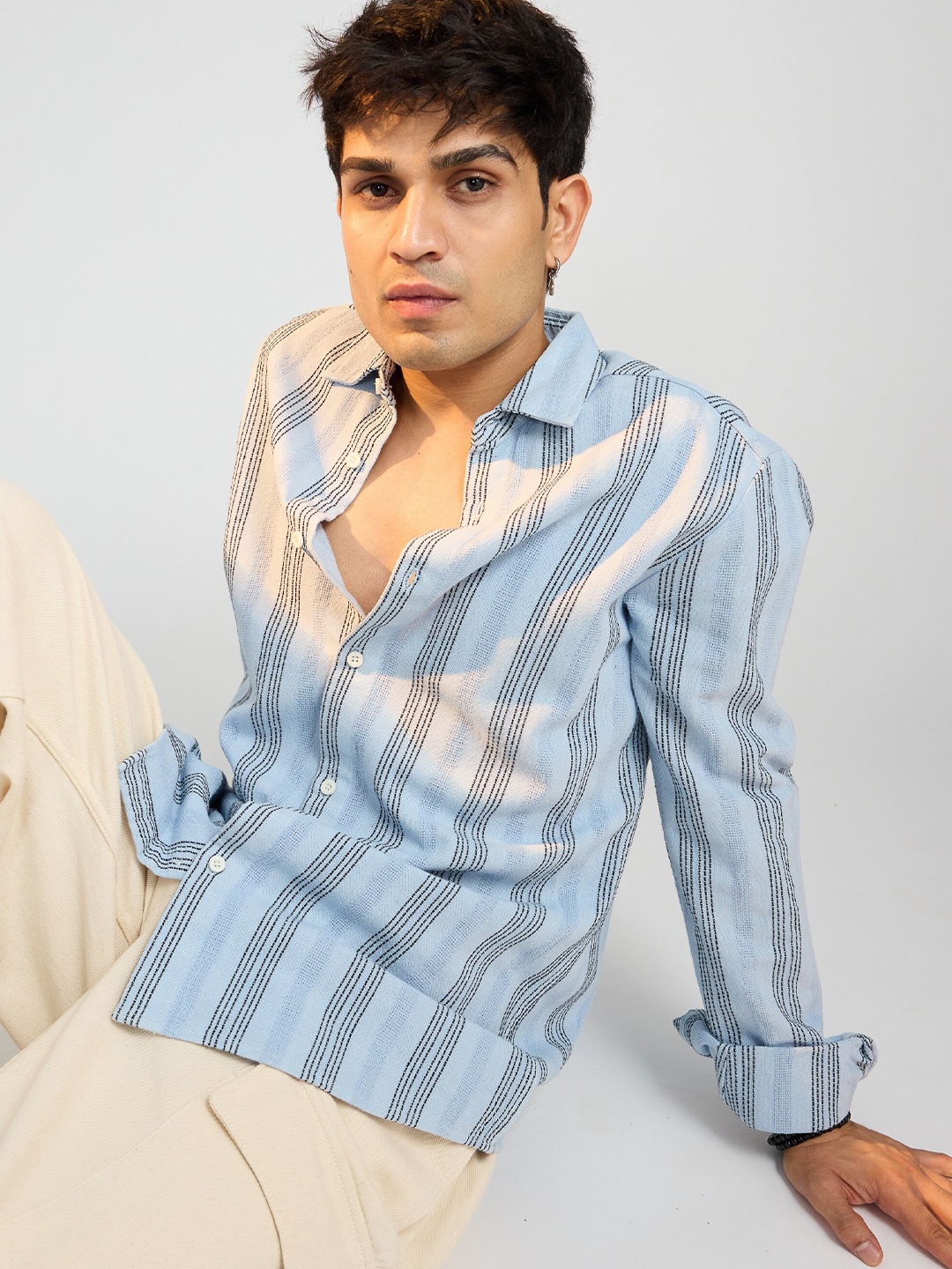 

FREAKINS Vertical Striped Spread Collar Pure Cotton Casual Shirt, Blue