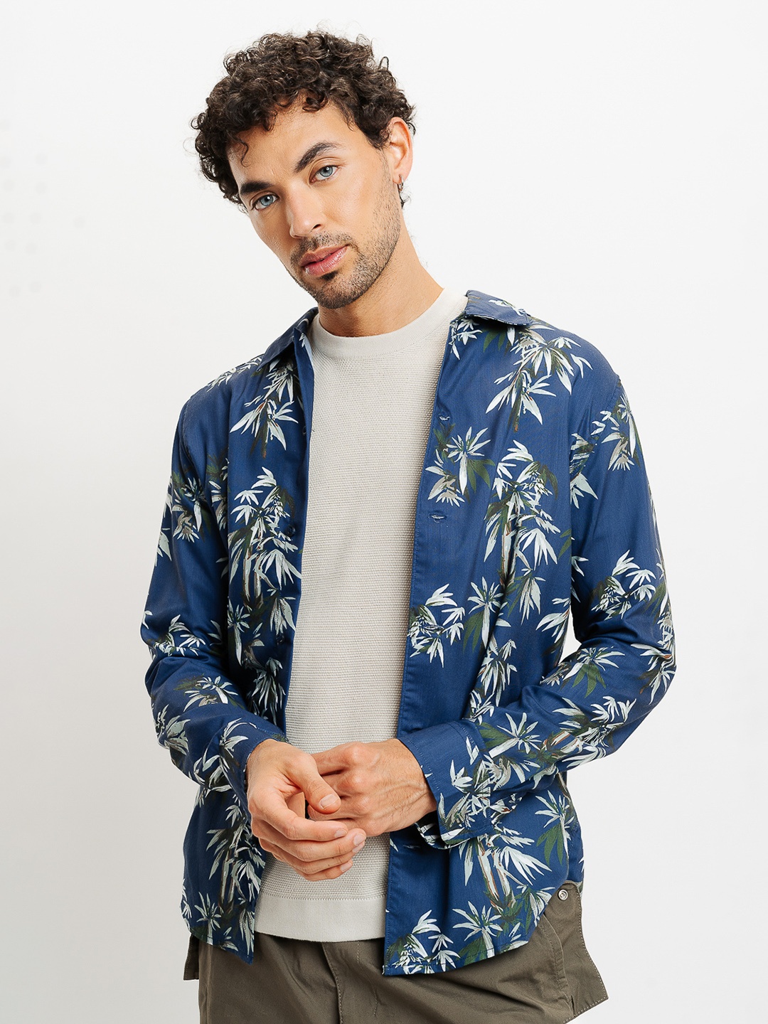 

FREAKINS Floral Printed Spread Collar Casual Shirt, Blue