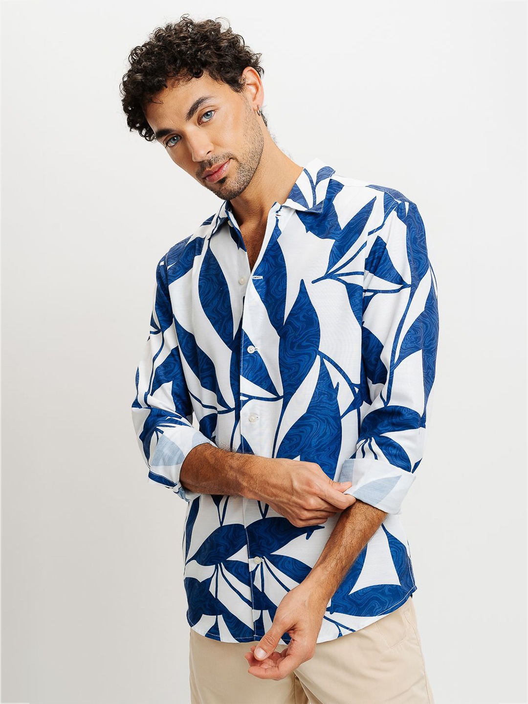 

FREAKINS Floral Printed Spread Collar Casual Shirt, Blue