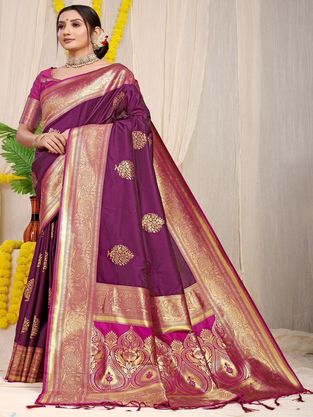 

SGF11 Woven Design Zari Art Silk Kanjeevaram Saree, Magenta