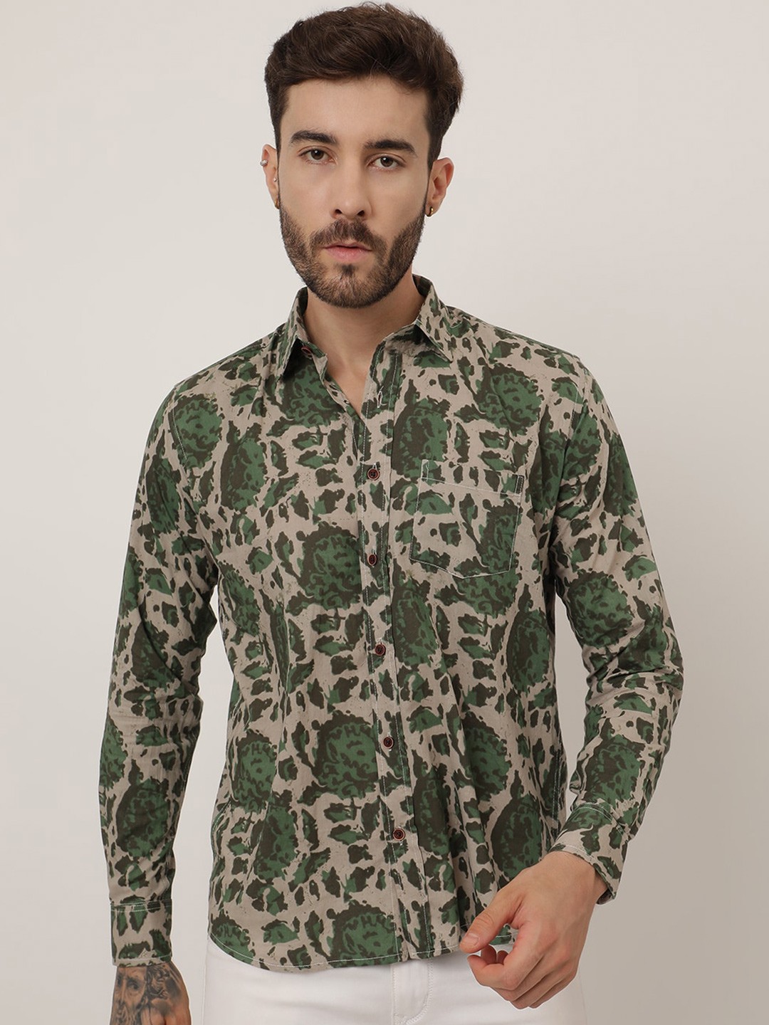

SPS Abstract Printed Spread Collar Relaxed Cotton Casual Shirt, Green