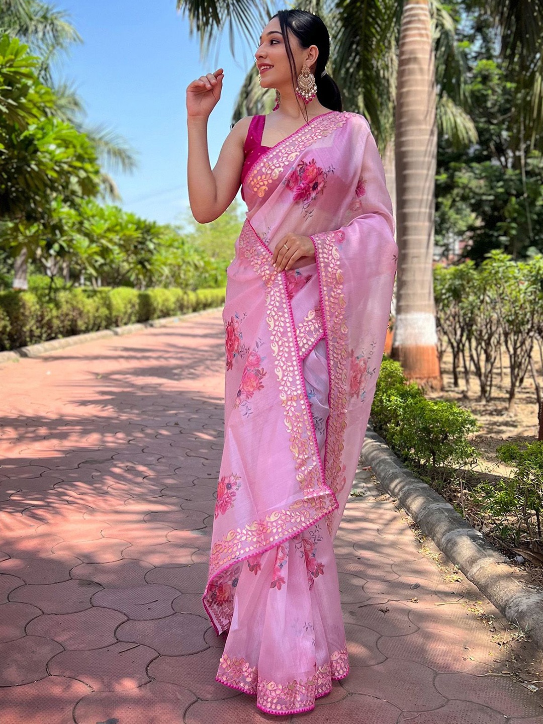 

elora Floral Mukaish Organza Saree, Pink