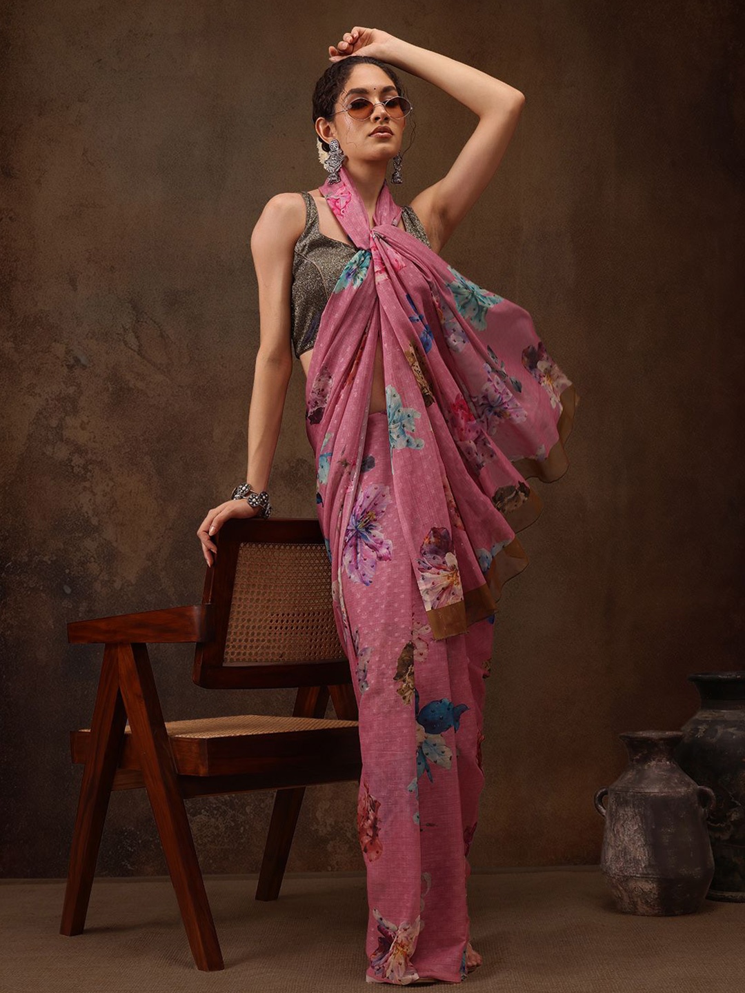

Silk Land Chiffon Floral Digital Print Saree, Pink