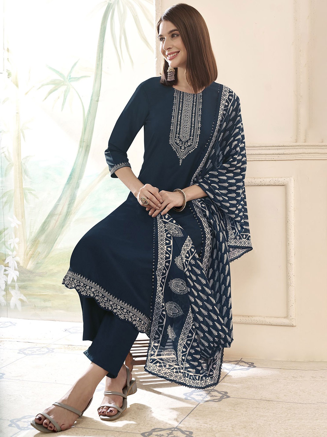 

Anouk Navy Blue Ethnic Motifs Embroidered Zari Work Kurta With Trousers & Dupatta