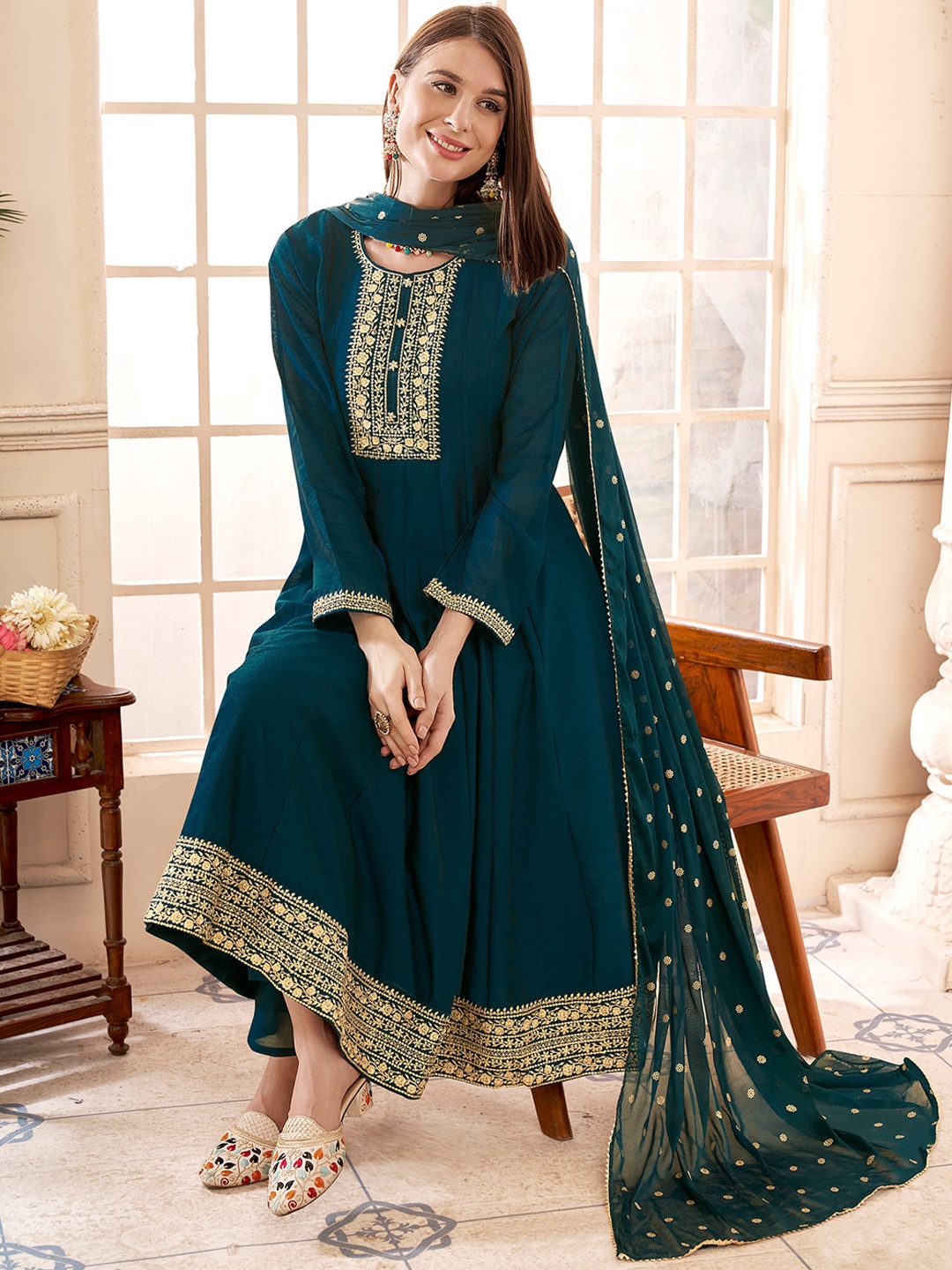

Anouk Green Floral Embroidered Anarkali Kurta With Trousers & Dupatta