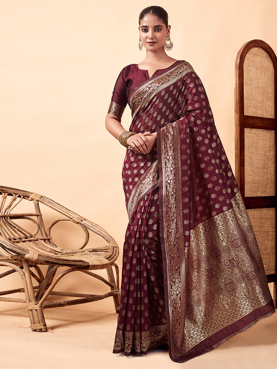 

KALINI Woven Design Zari Banarasi Saree, Maroon