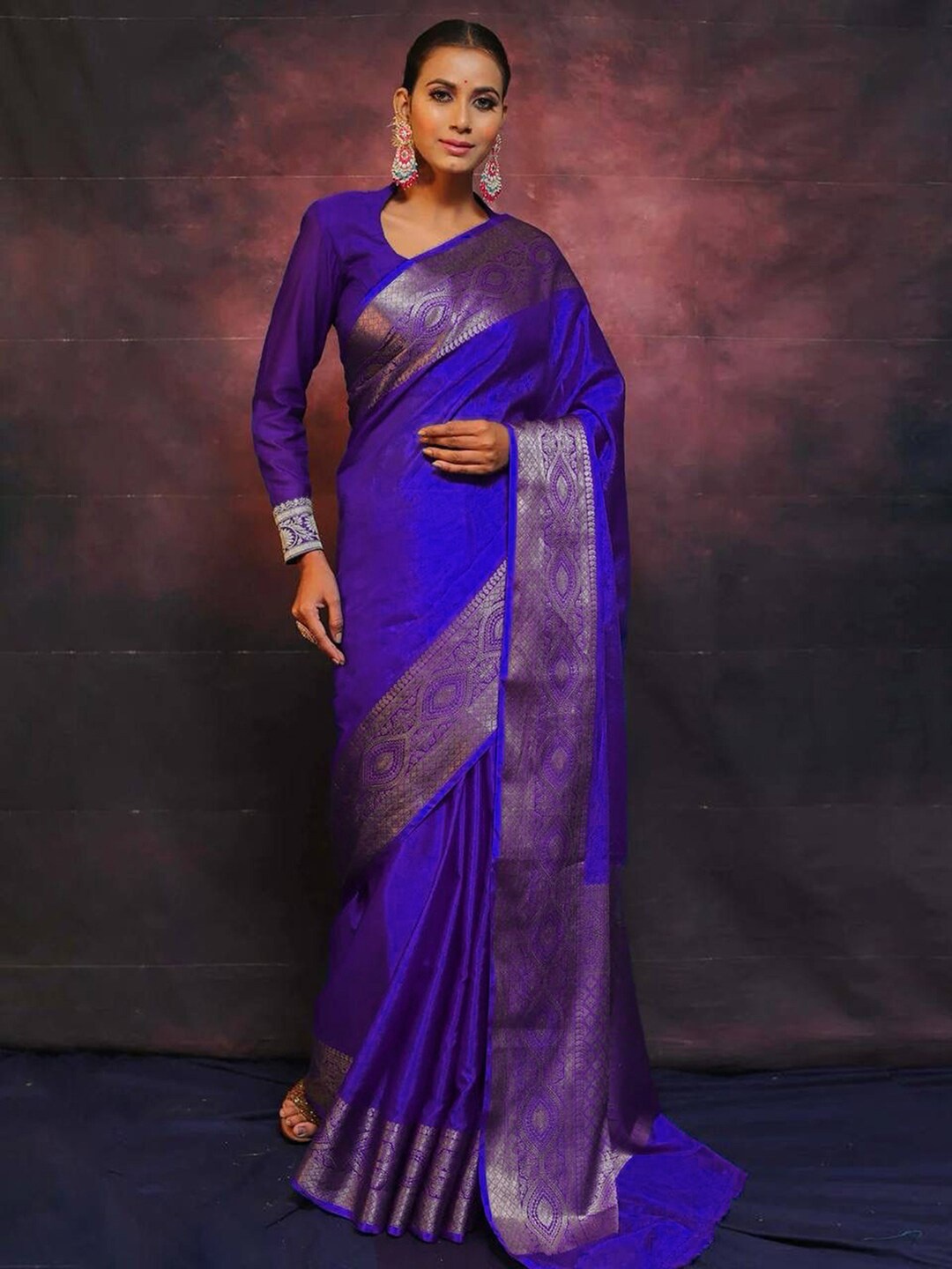 

KALINI Zari Banarasi Saree, Navy blue