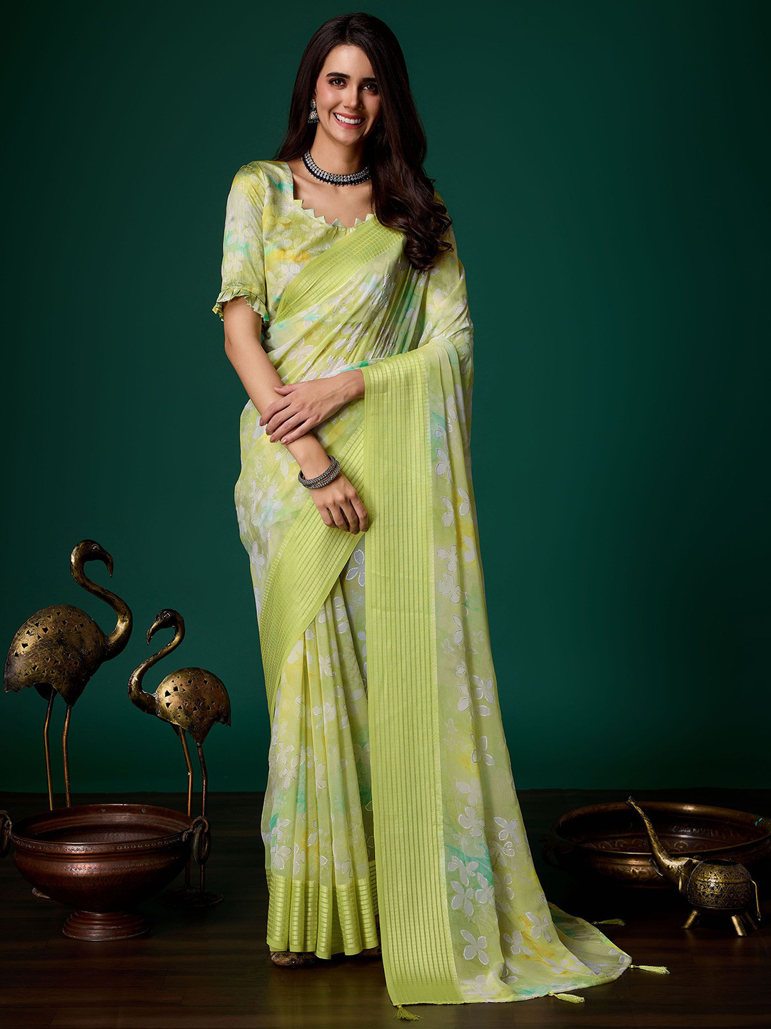 

Mitera Floral Pure Georgette Saree, Sea green