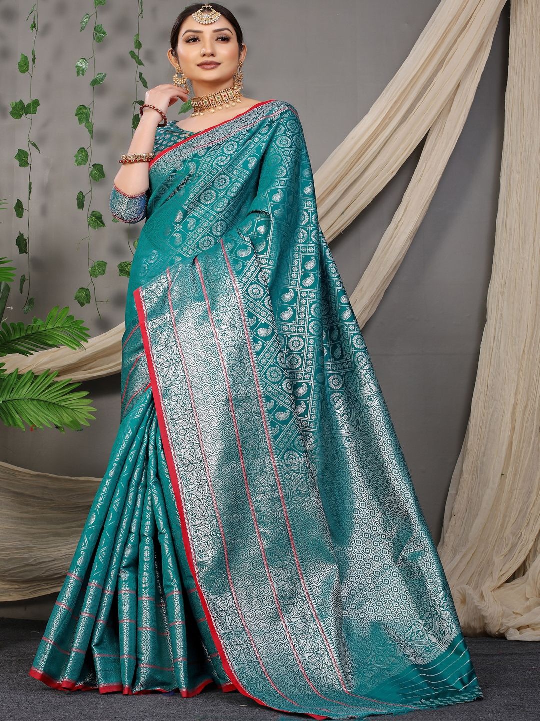 

SGF11 Woven Design Zari Kanjeevaram Saree, Blue