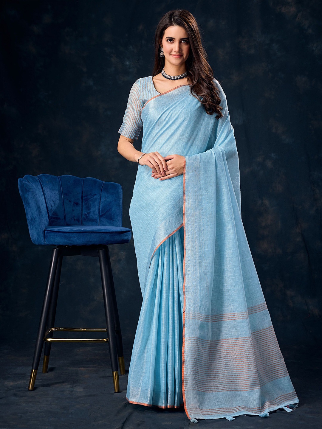 

Mitera Solid Woven Design Saree, Blue