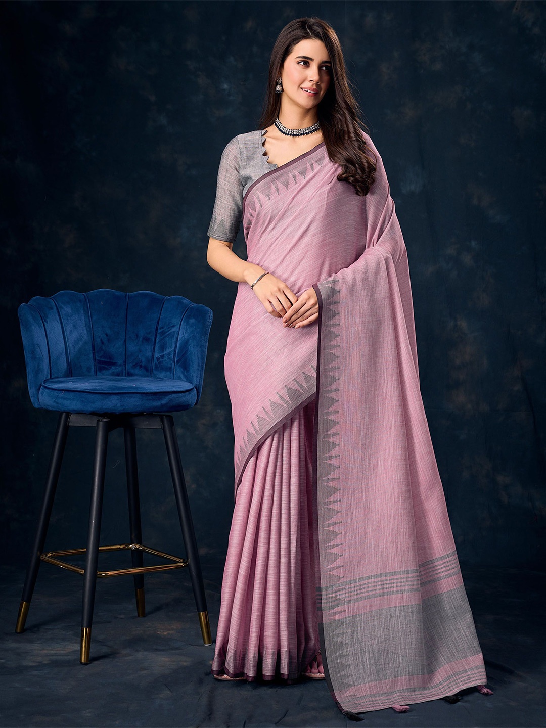 

Mitera Woven Design Saree, Burgundy