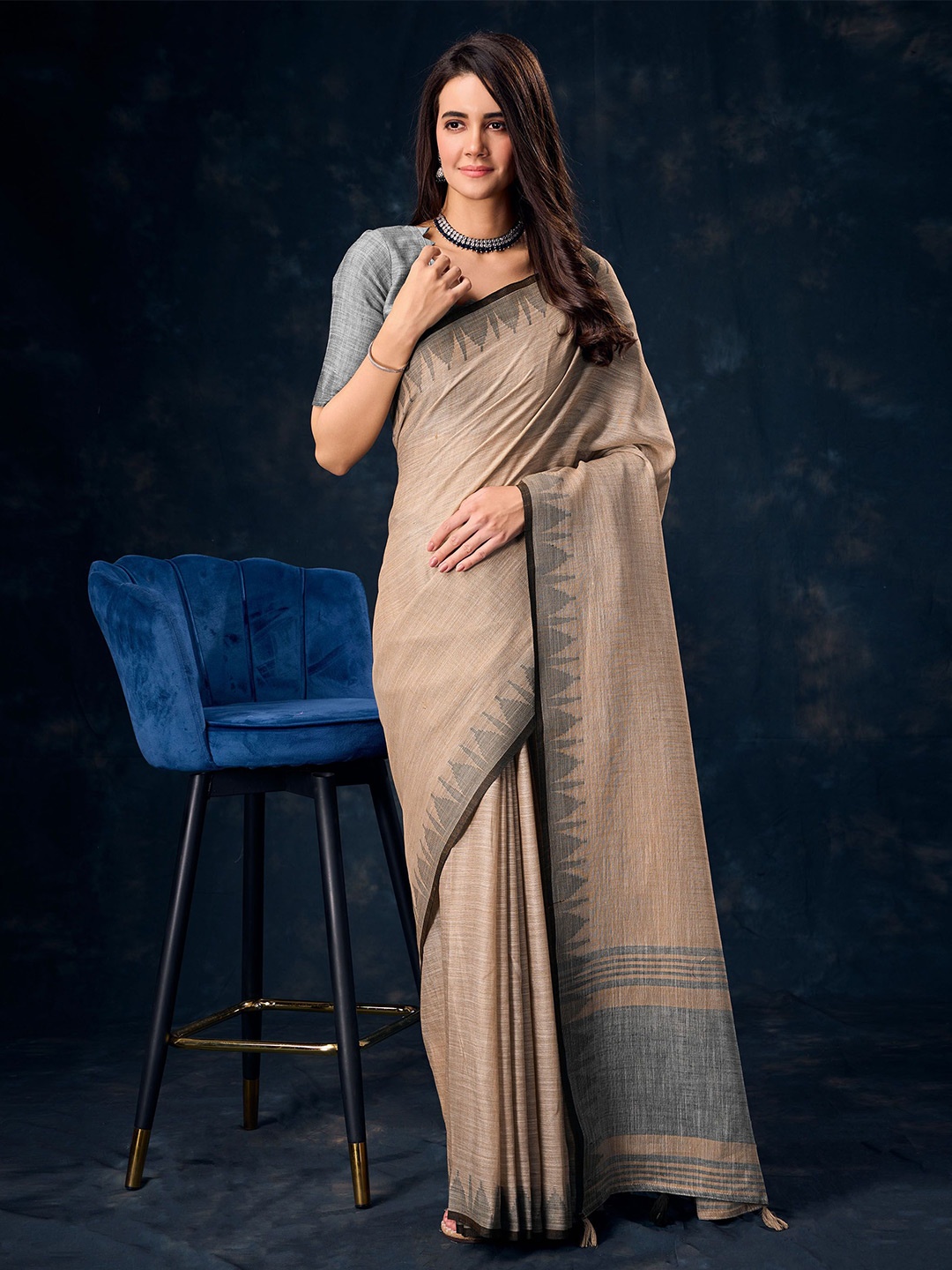 

Mitera Woven Design Saree, Beige