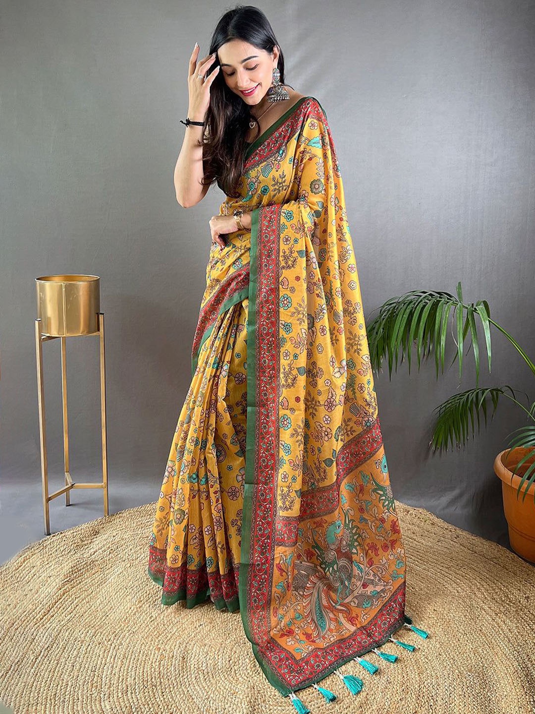 

MySilkLove Floral Pure Cotton Saree, Yellow